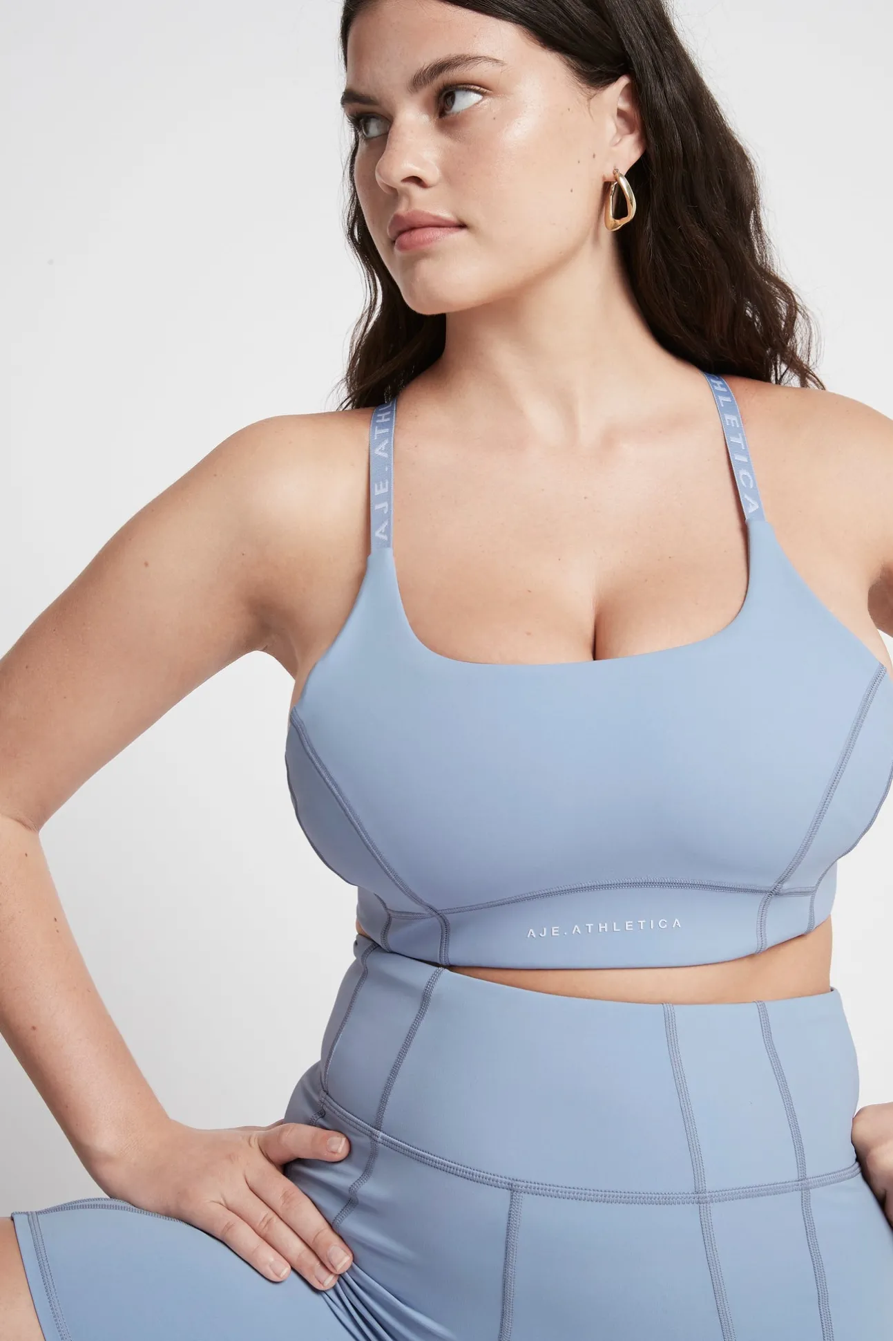 adjustable_logotape_high__8.webp Adjustable Logotape High Impact Sports Bra 318