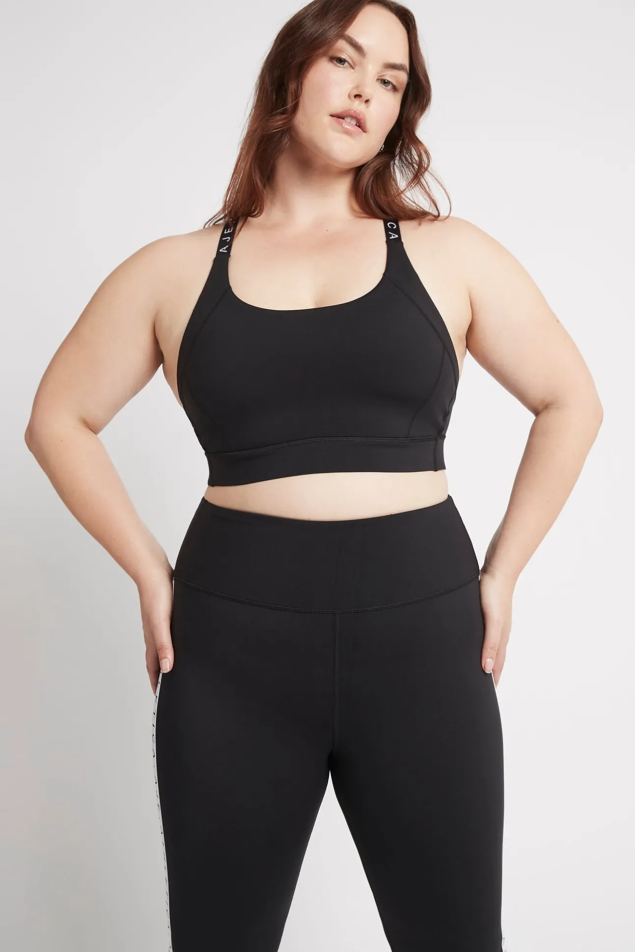 adjustable_strap_logo_tap_10-1.webp Adjustable Strap Logo Tape Sports Bra 321