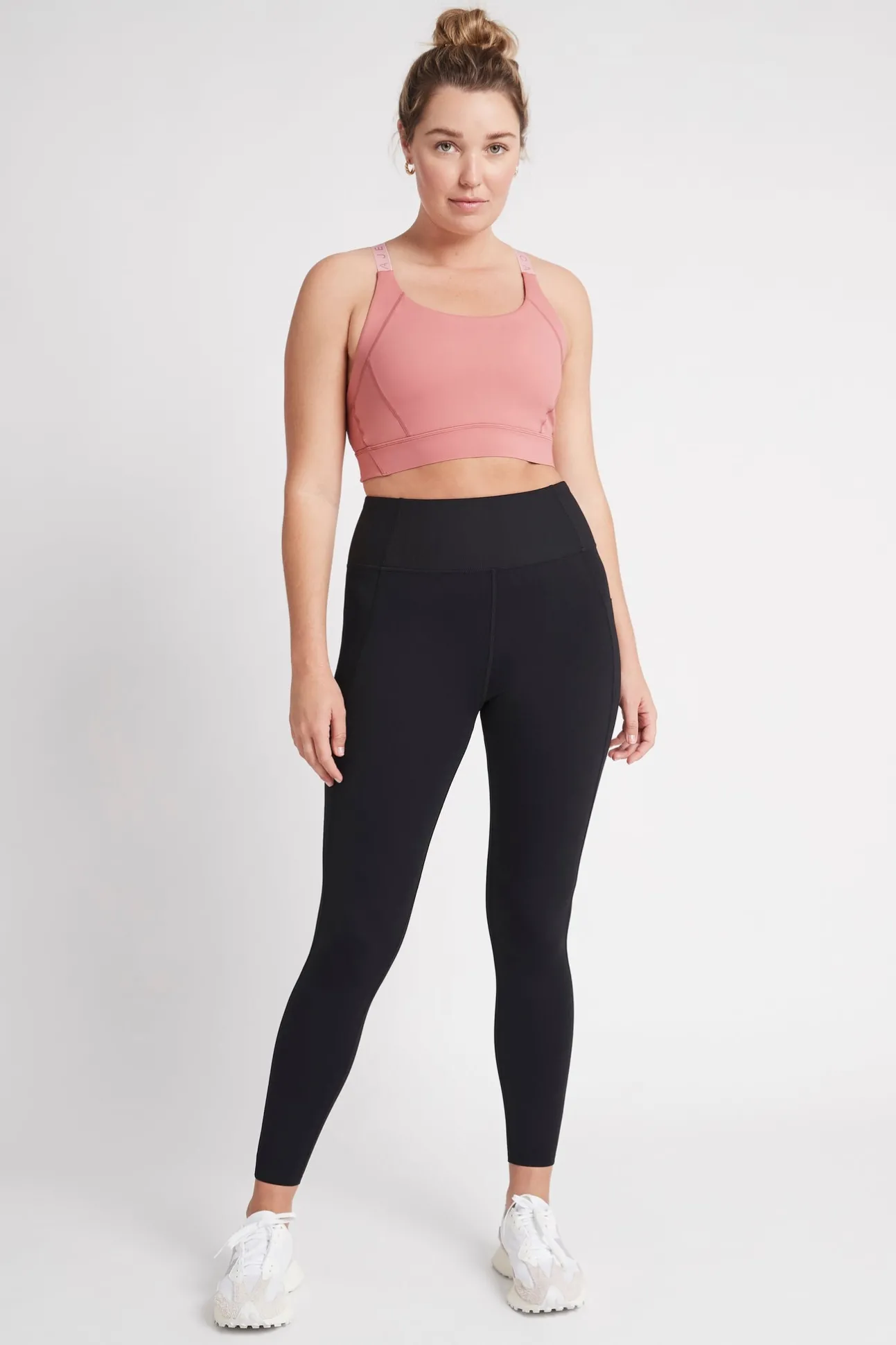 adjustable_strap_logo_tap_10.webp Adjustable Strap Logo Tape Sports Bra 321