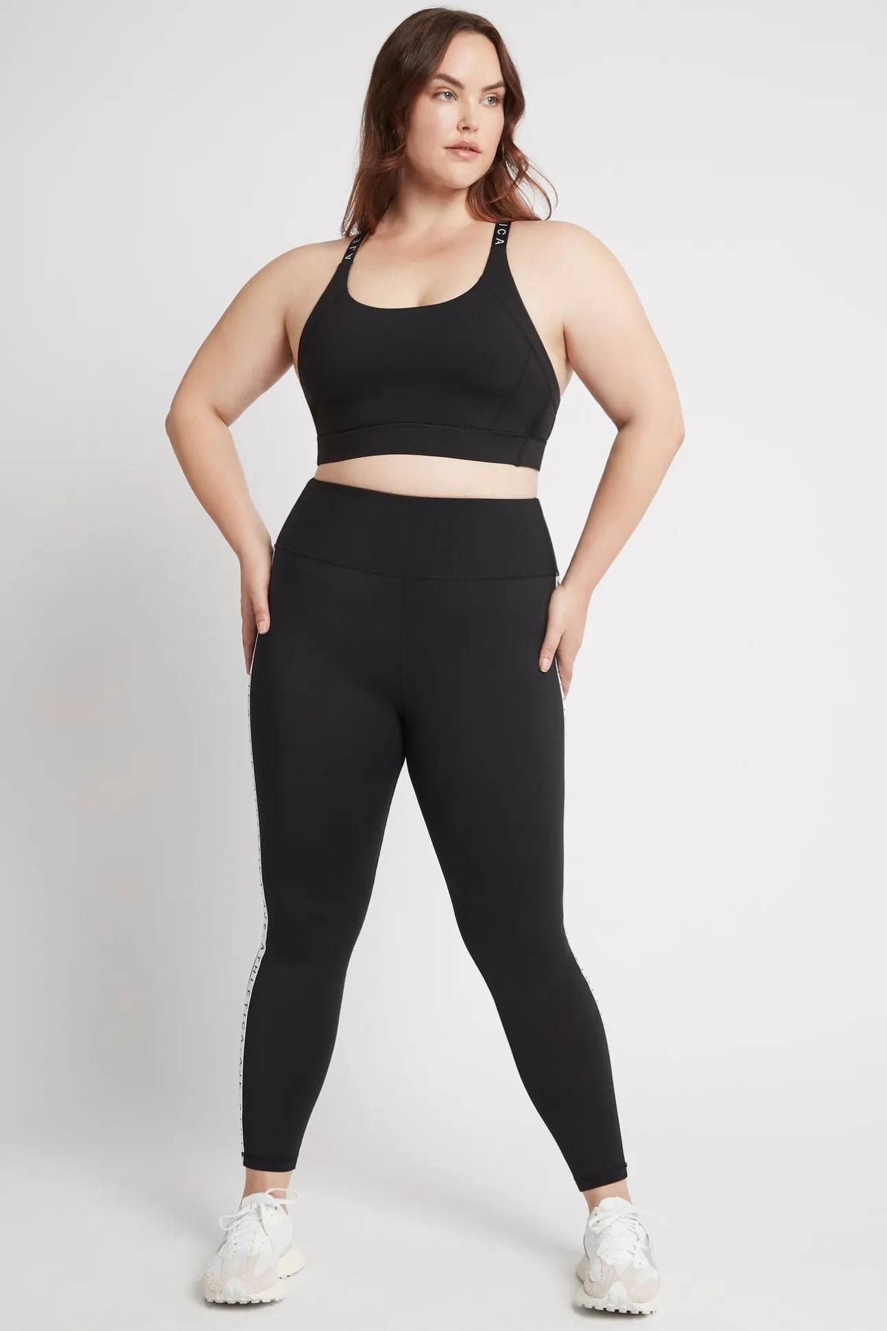 adjustable_strap_logo_tap_14.webp Adjustable Strap Logo Tape Sports Bra 321