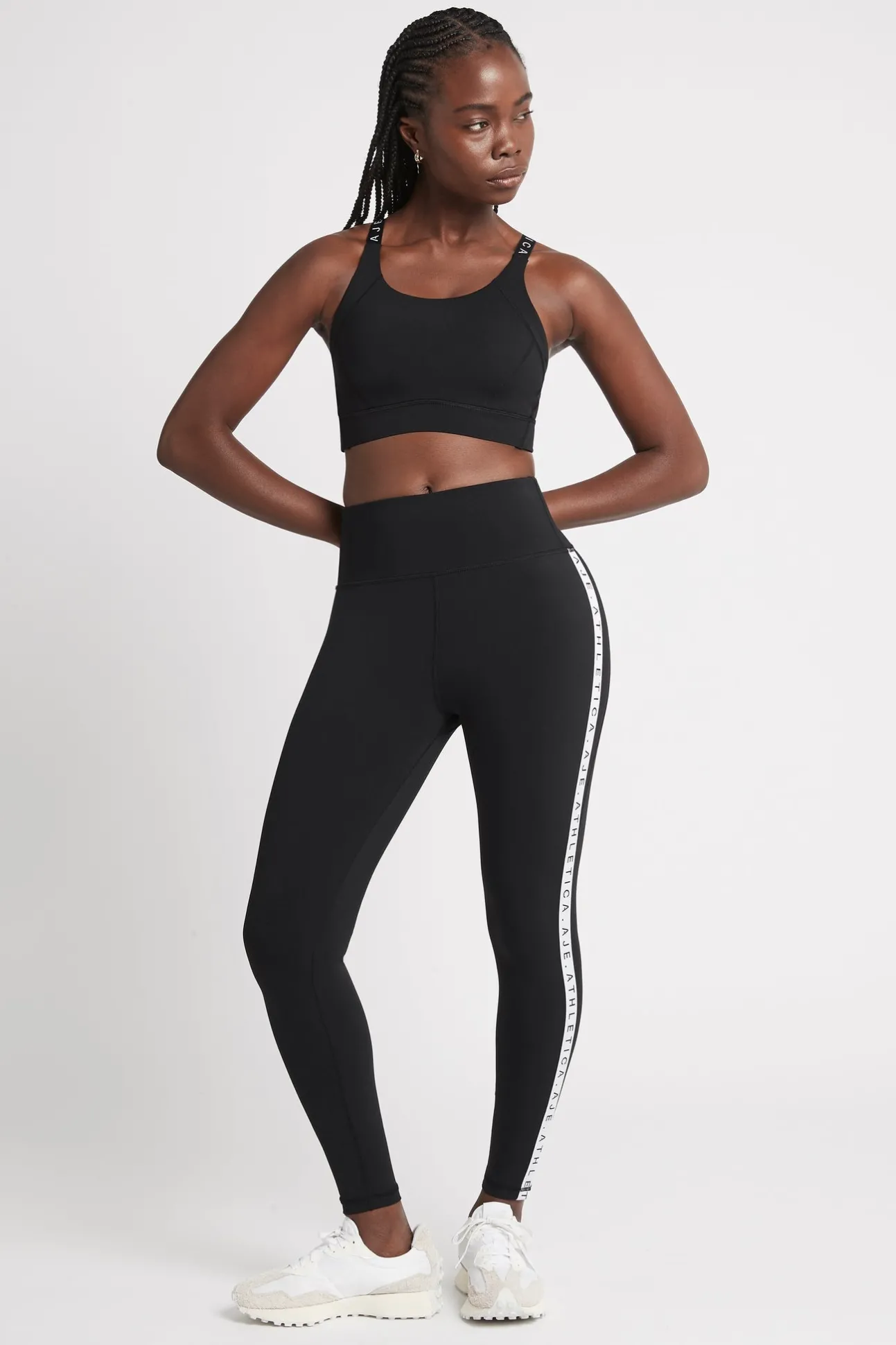 adjustable_strap_logo_tap_5-1.webp Adjustable Strap Logo Tape Sports Bra 321
