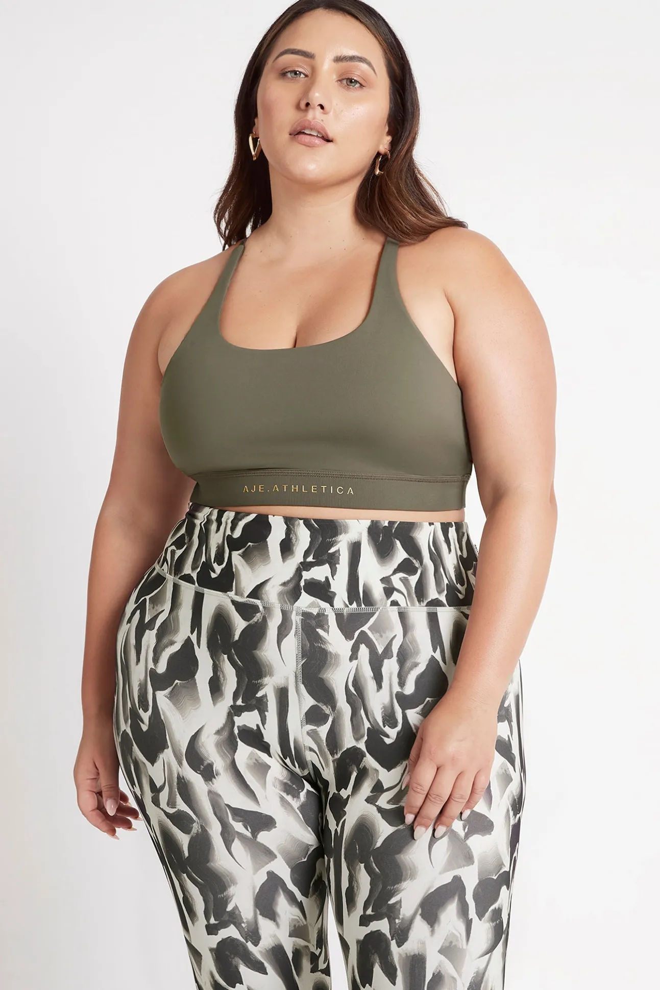 adjustable_strap_ribbed_c_11.webp Adjustable Strap Ribbed Cross Back Sports Bra 322