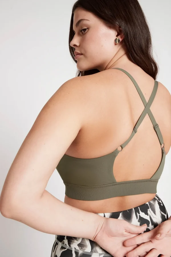 Adjustable Strap Ribbed Cross Back Sports Bra 322