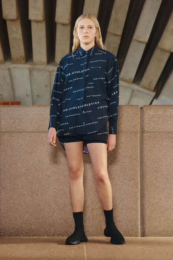 All Over Logo Spray Shirt 406
