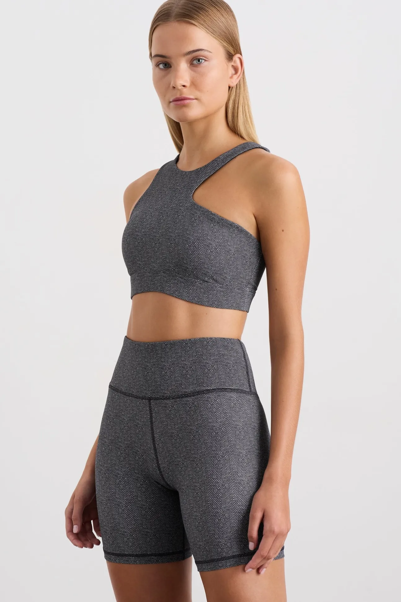 asymmetric_racer_sports_b_0.webp Asymmetric Racer Sports Bra 382