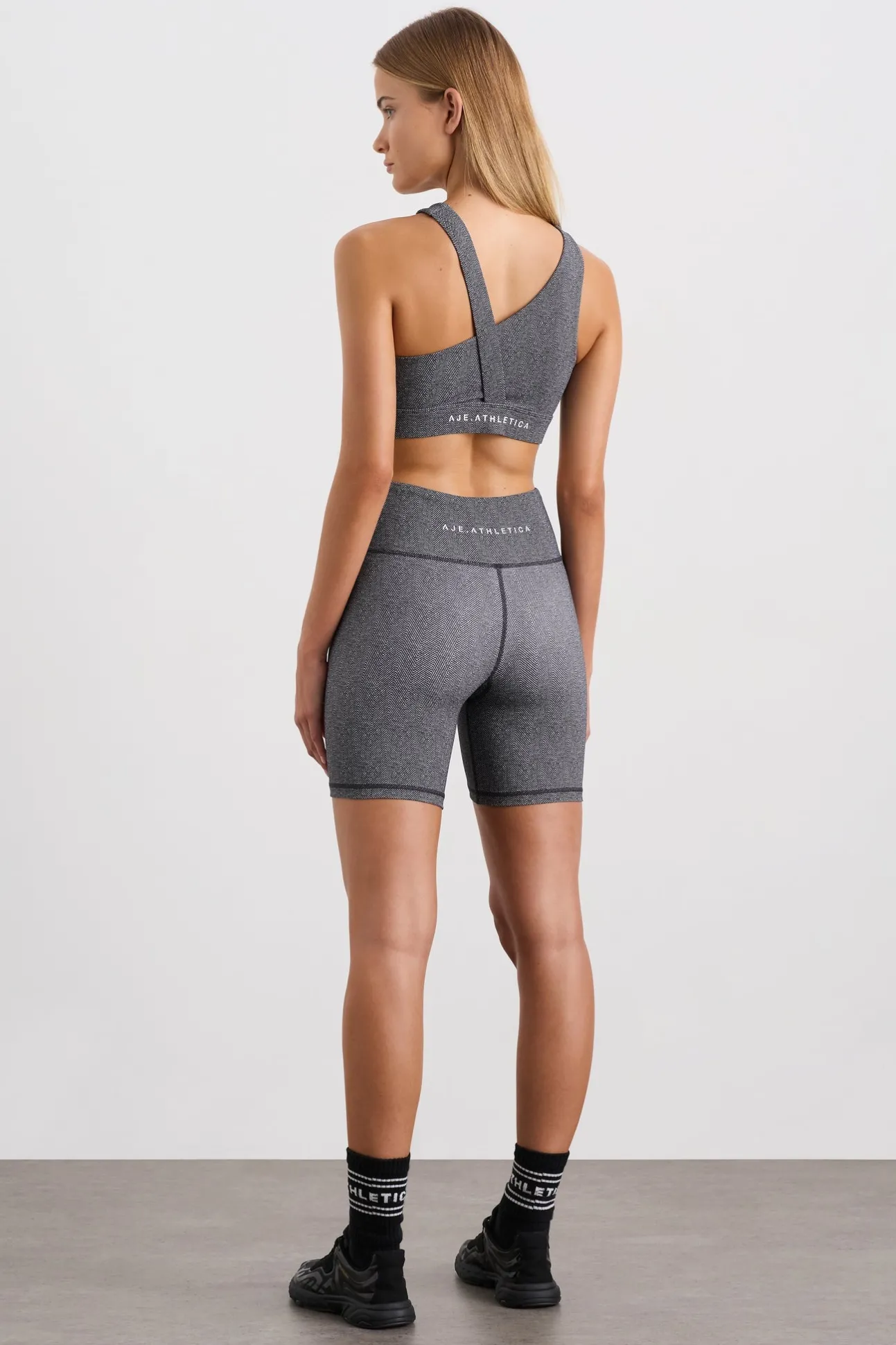 asymmetric_racer_sports_b_4.webp Asymmetric Racer Sports Bra 382