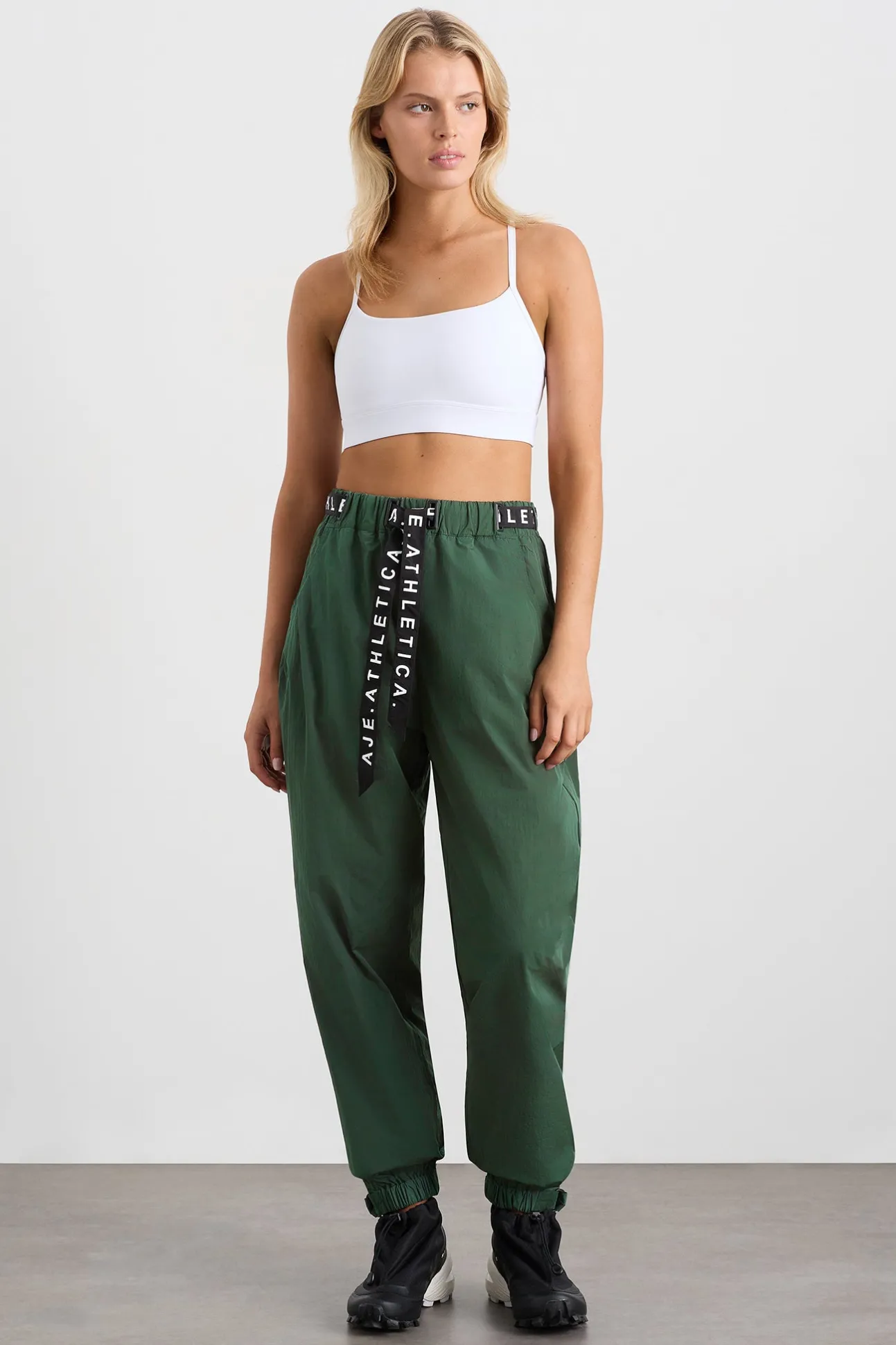 belted_windbreak_pant__0-1.webp Belted Windbreak Pant 502