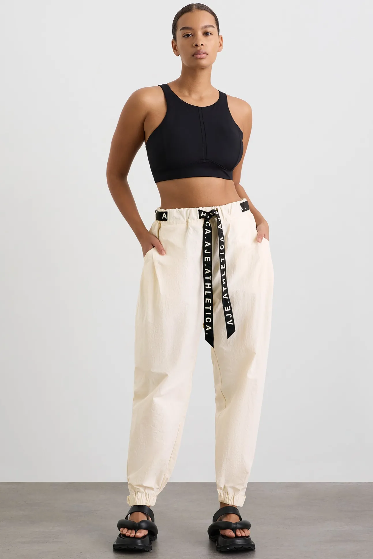 belted_windbreak_pant__6-2.webp Belted Windbreak Pant 502