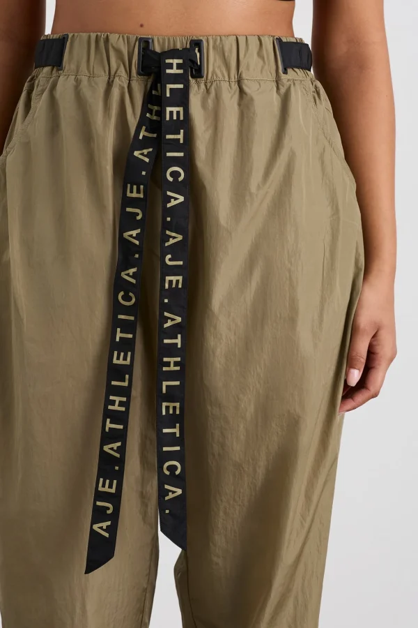 Belted Windbreak Pant 502