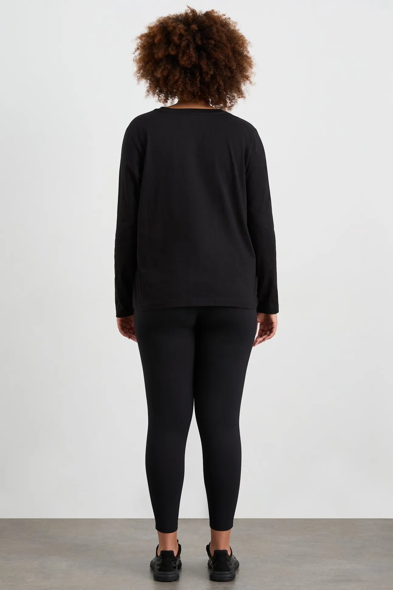 boyfriend_long_sleeve_tee_12.webp Boyfriend Long Sleeve Tee 127