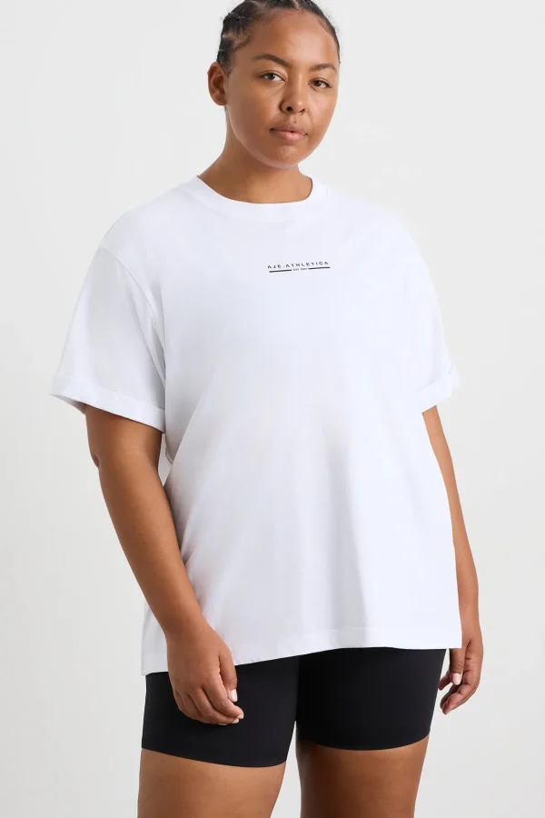 Boyfriend Tee 102