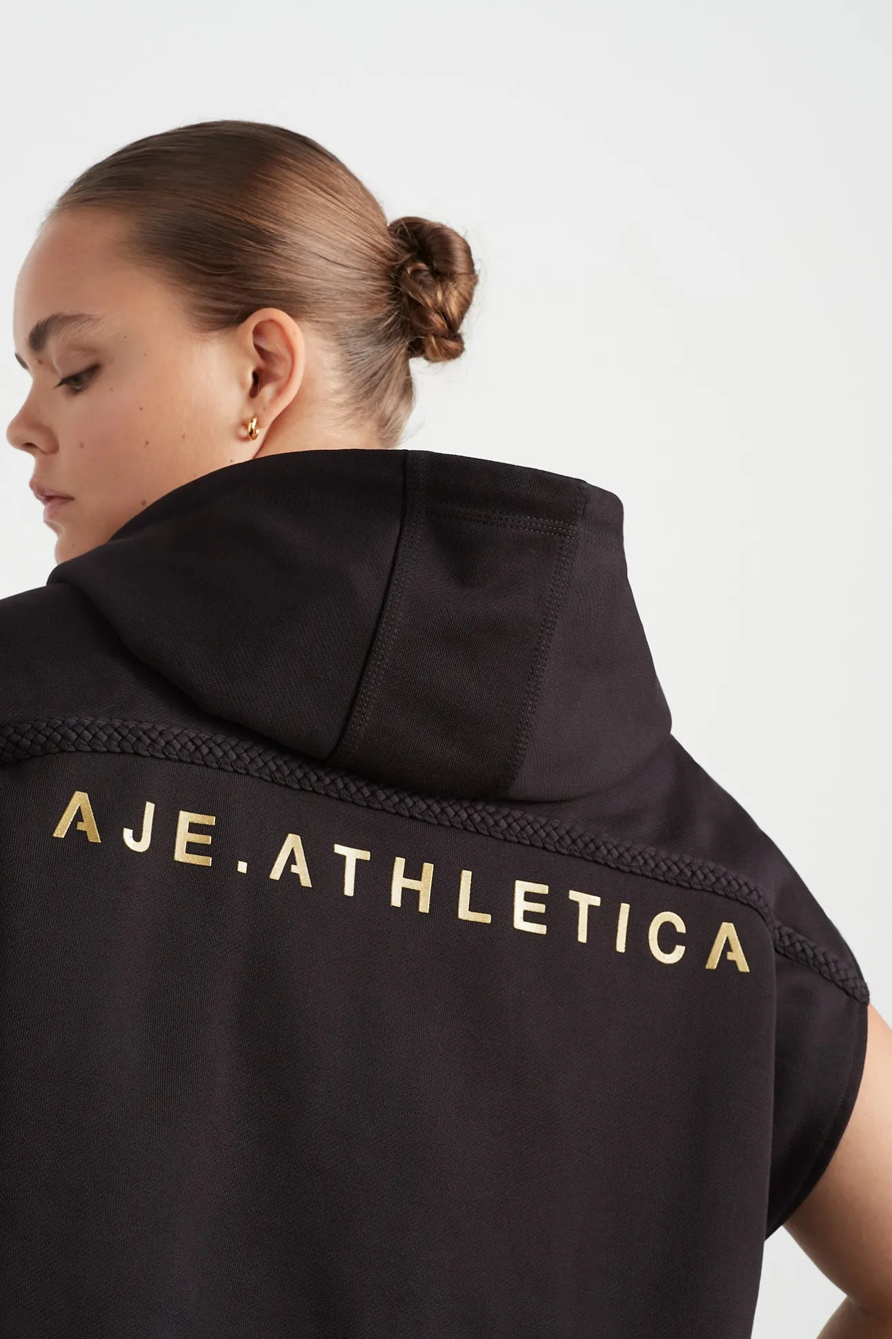 braided_terry_crop_hoodie_14.webp Braided Terry Crop Hoodie 402