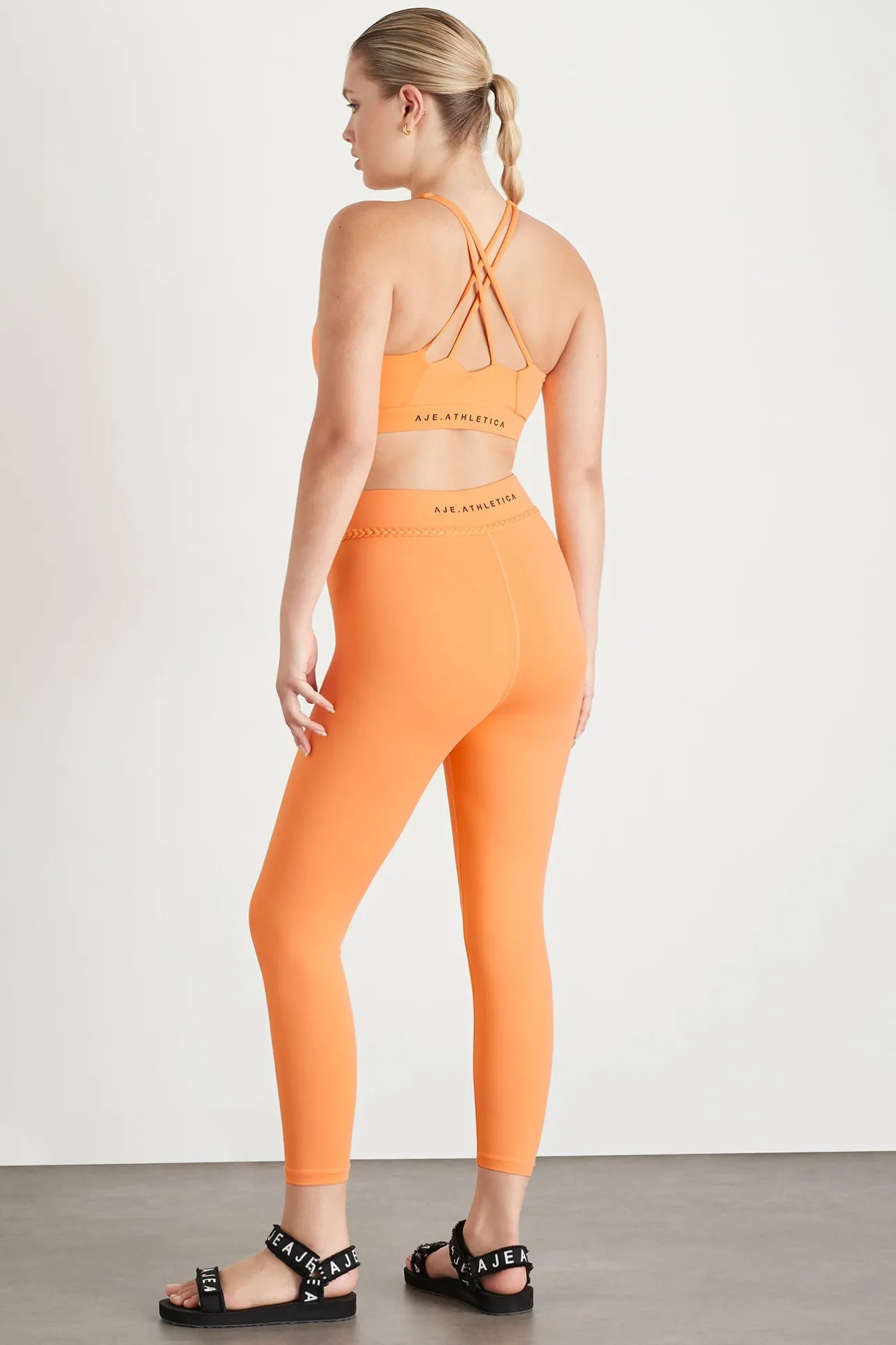 braided_waist_legging__11.webp Braided Waist Legging 232