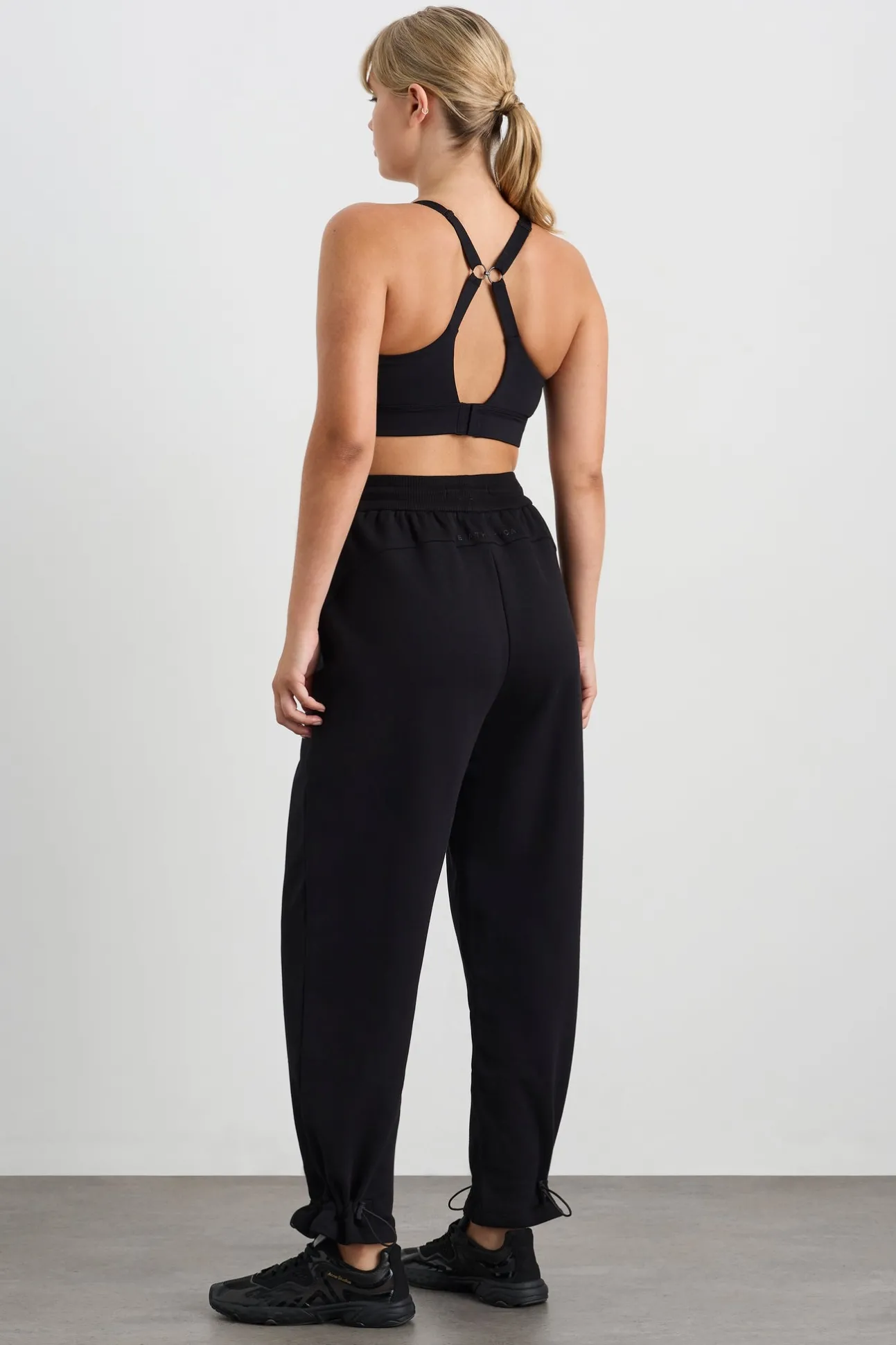bungee_jogger__11.webp Bungee Jogger 511