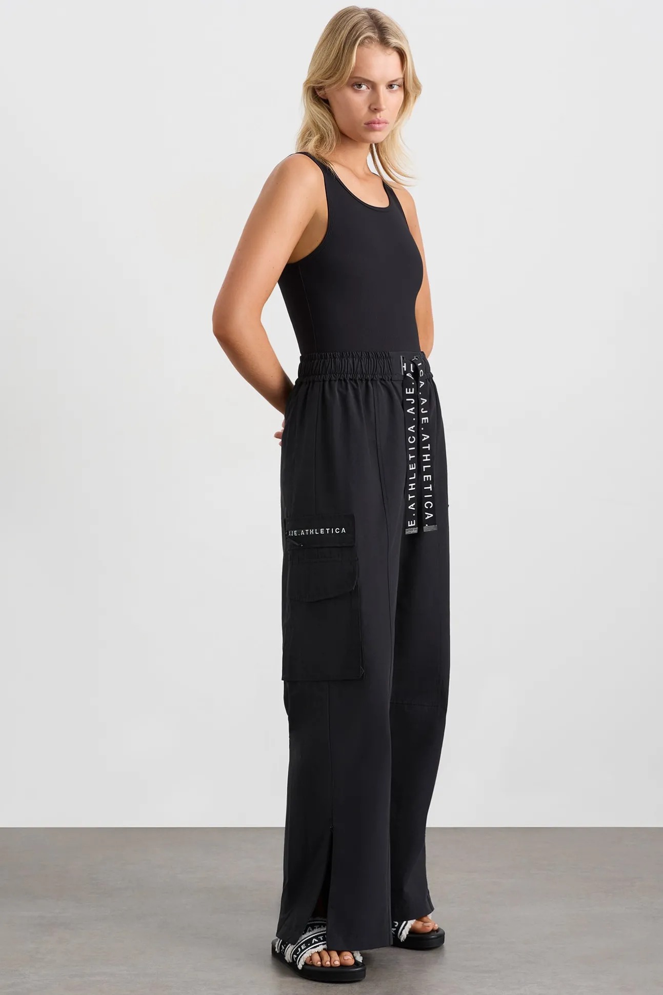 cargo_pants__0.webp Cargo Pants 512