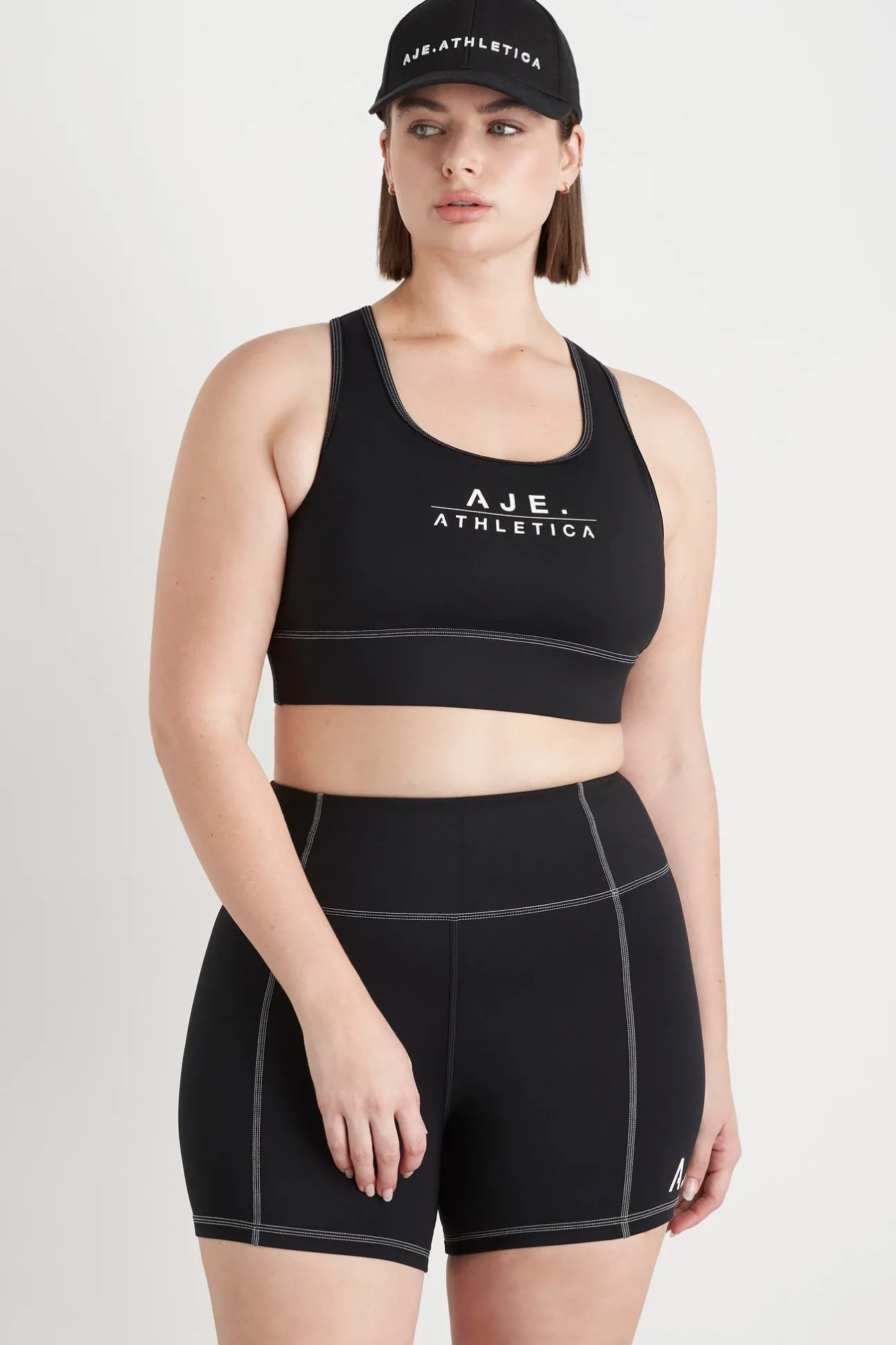 classic_logo_racerback_sp_11.webp Classic Logo Racerback Sports Bra 304