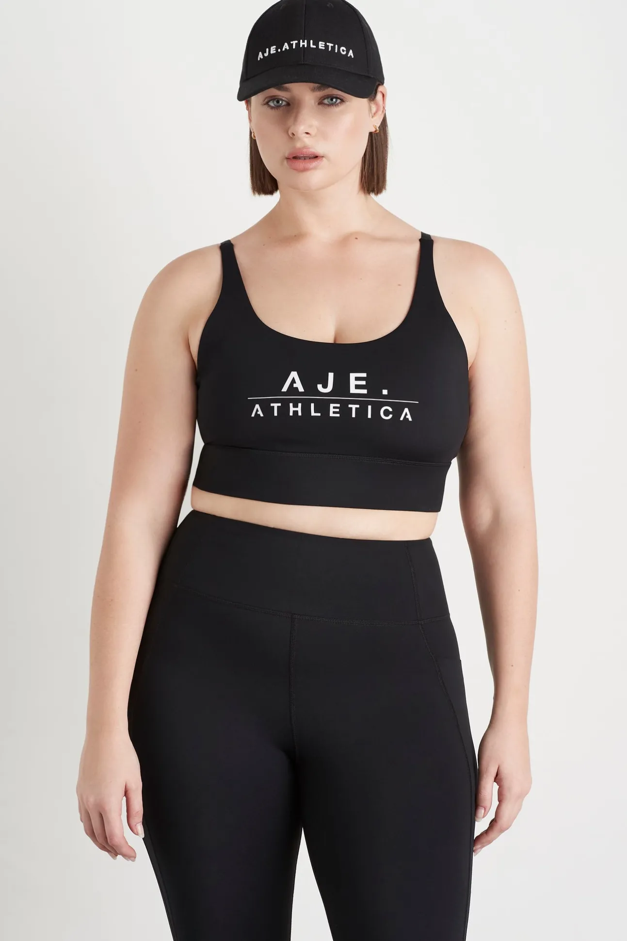 classic_logo_sports_bra__13.webp Classic Logo Sports Bra 303