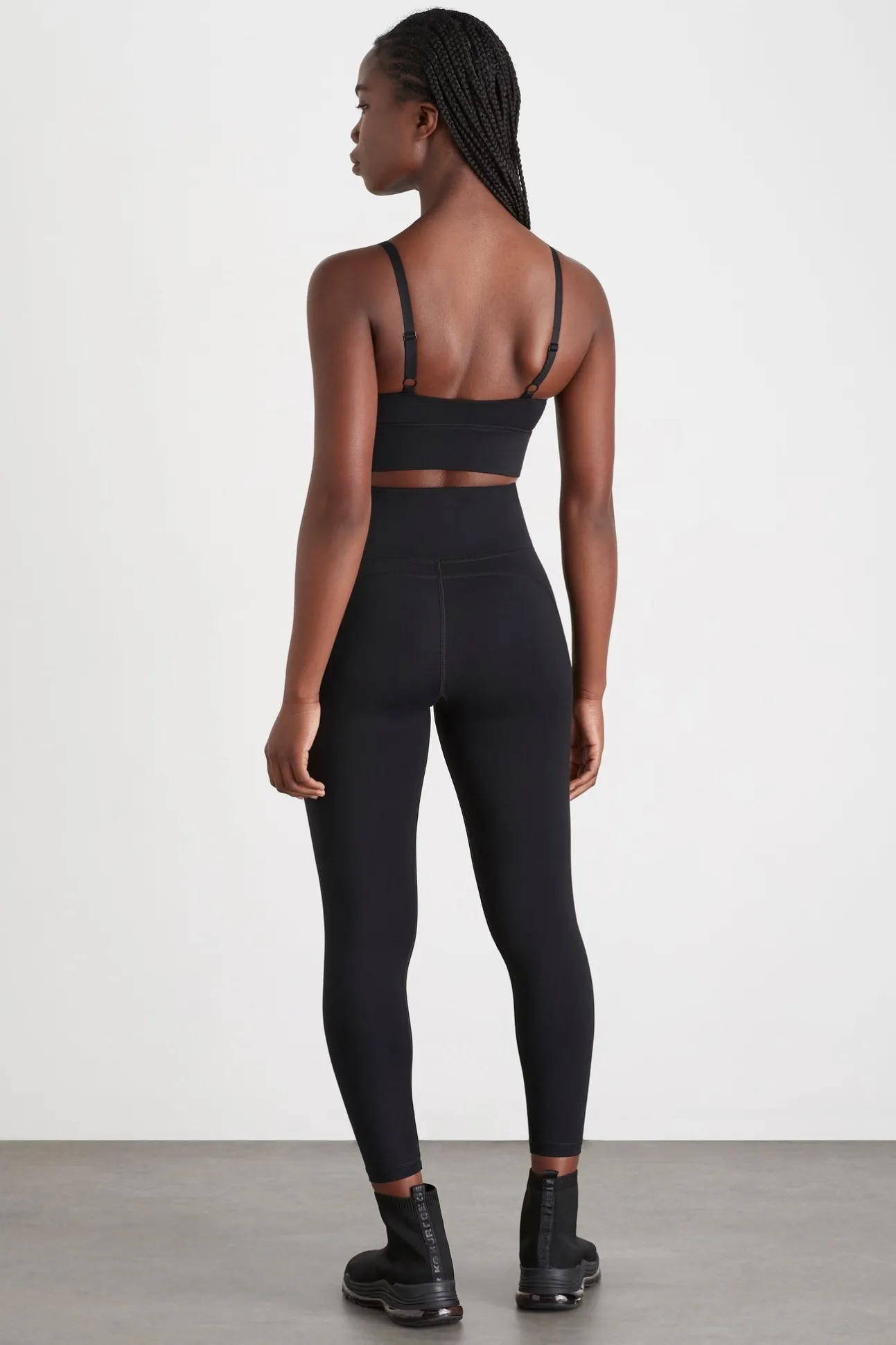 classic_logo_sports_bra__5.webp Classic Logo Sports Bra 303