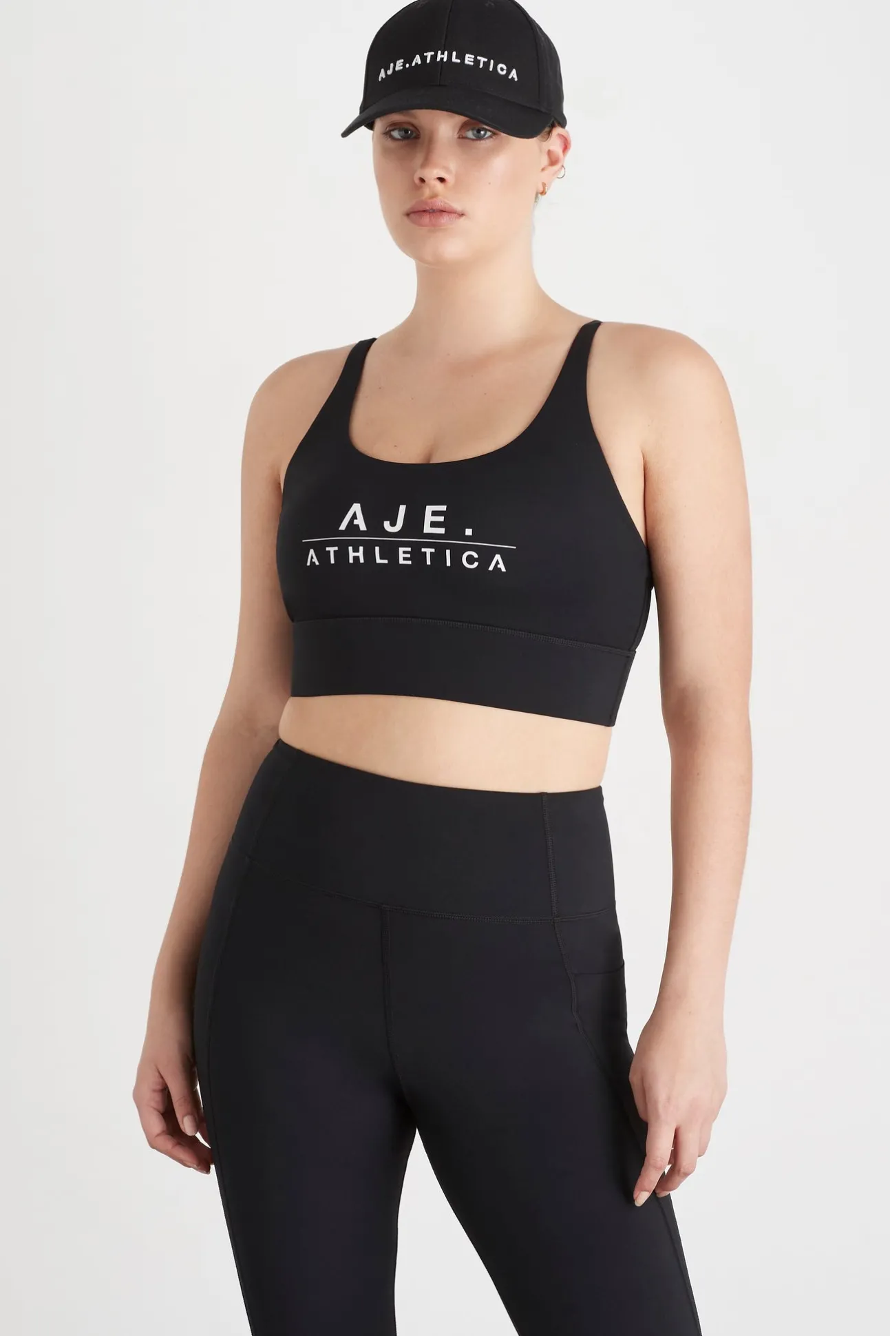 classic_logo_sports_bra__7.webp Classic Logo Sports Bra 303
