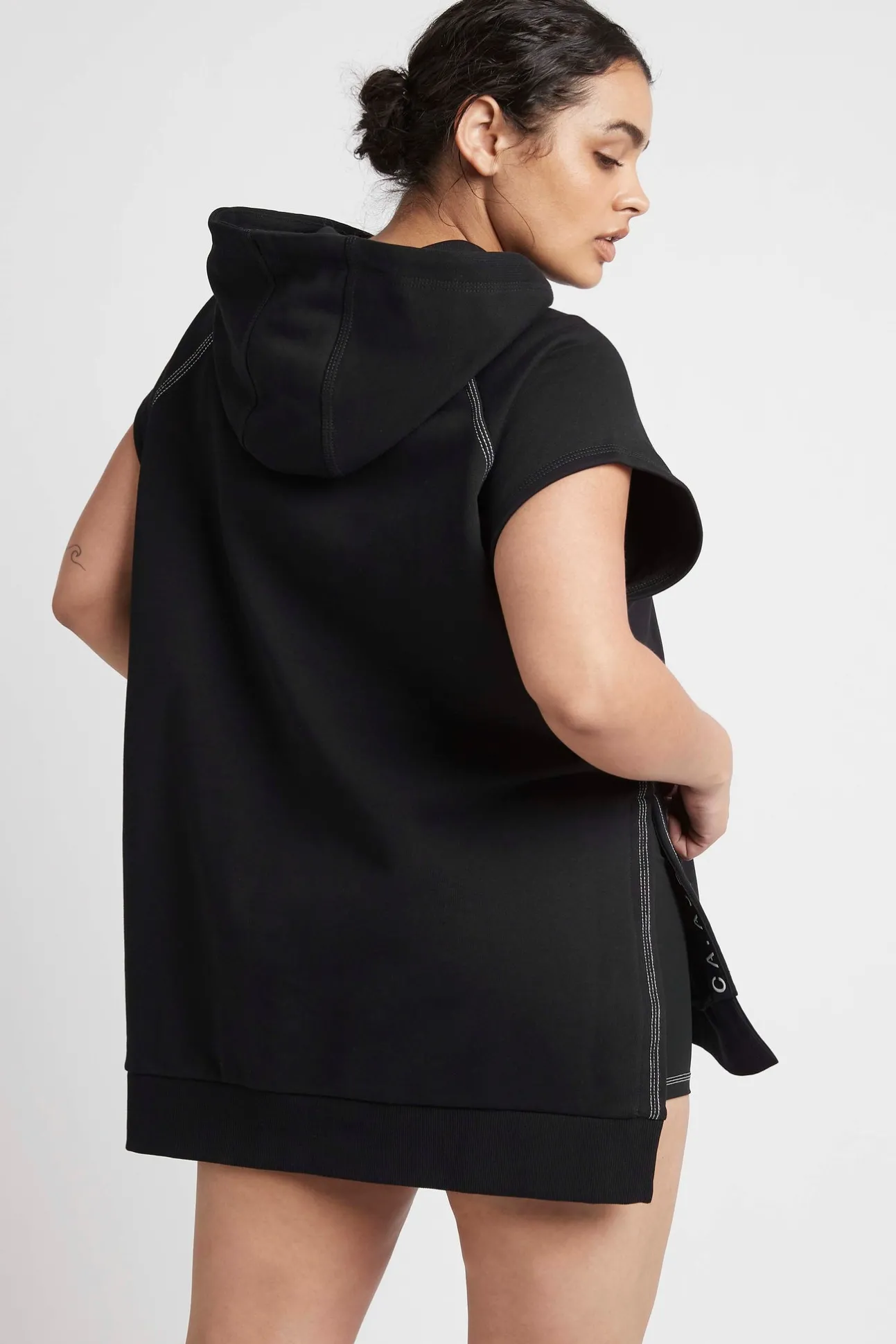 classic_longline_short_sl_14.webp Classic Longline Short Sleeve Hoodie 404