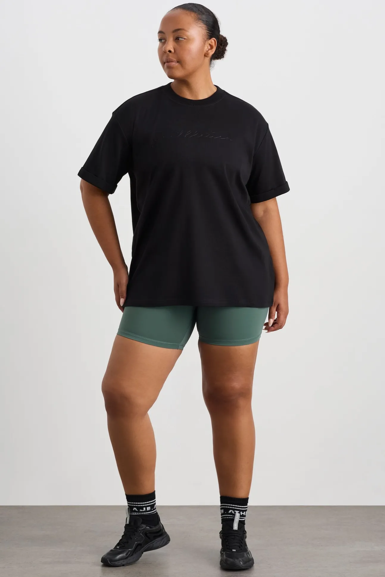 classic_tee__12.webp Classic Tee 102