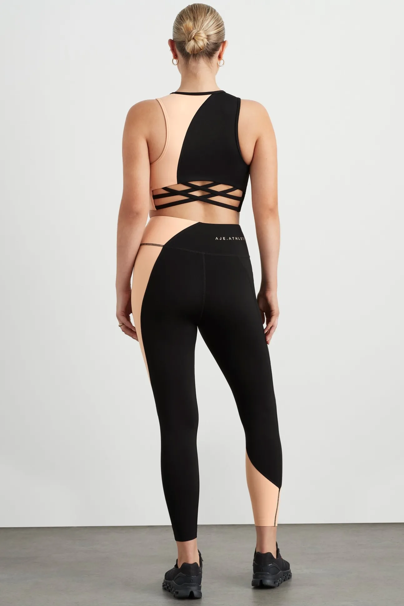 colour_block_crop_top__9.webp Colour Block Crop Top 336