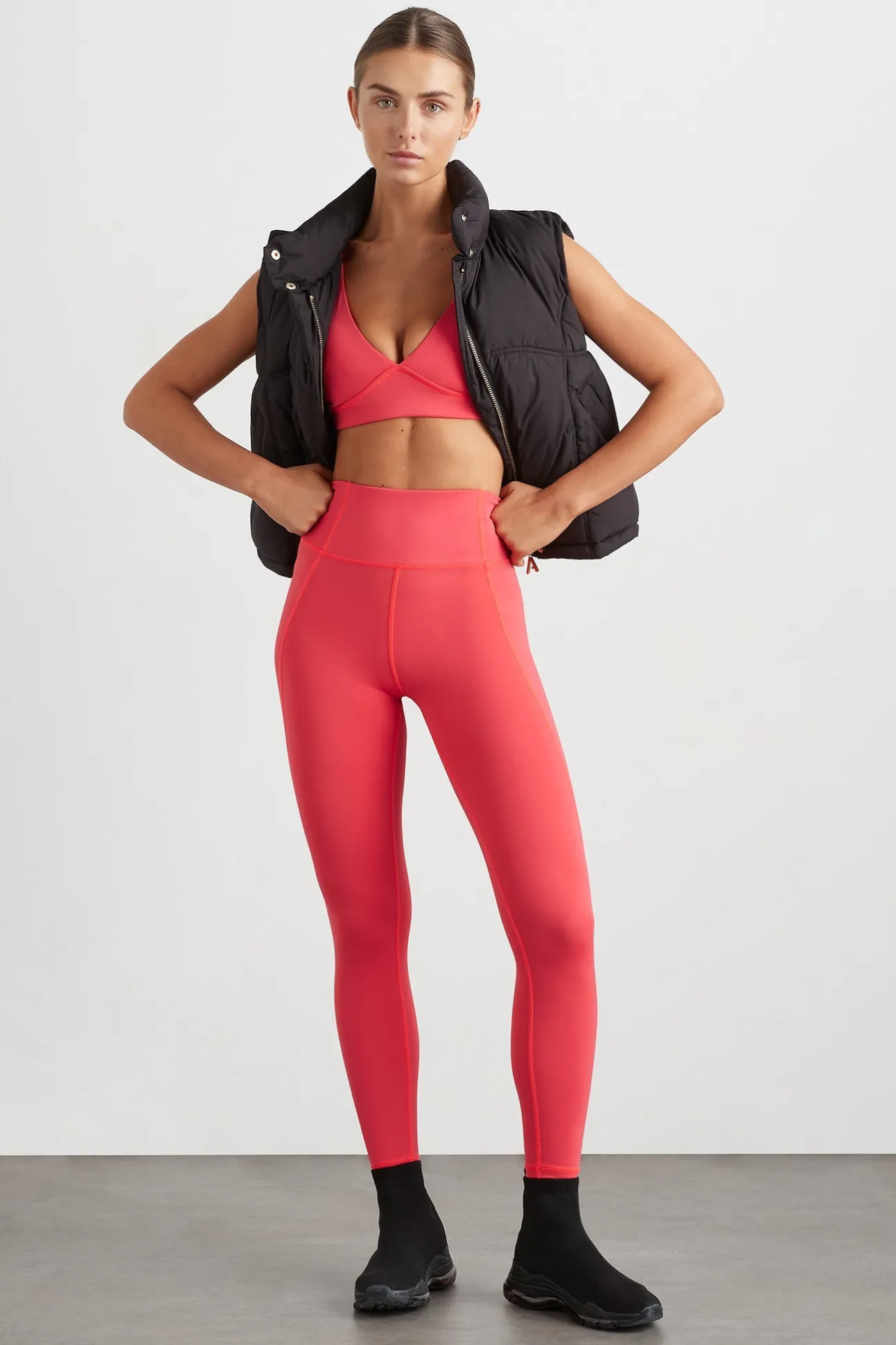 contour_plunge_sports_bra_5.webp Contour Plunge Sports Bra 342