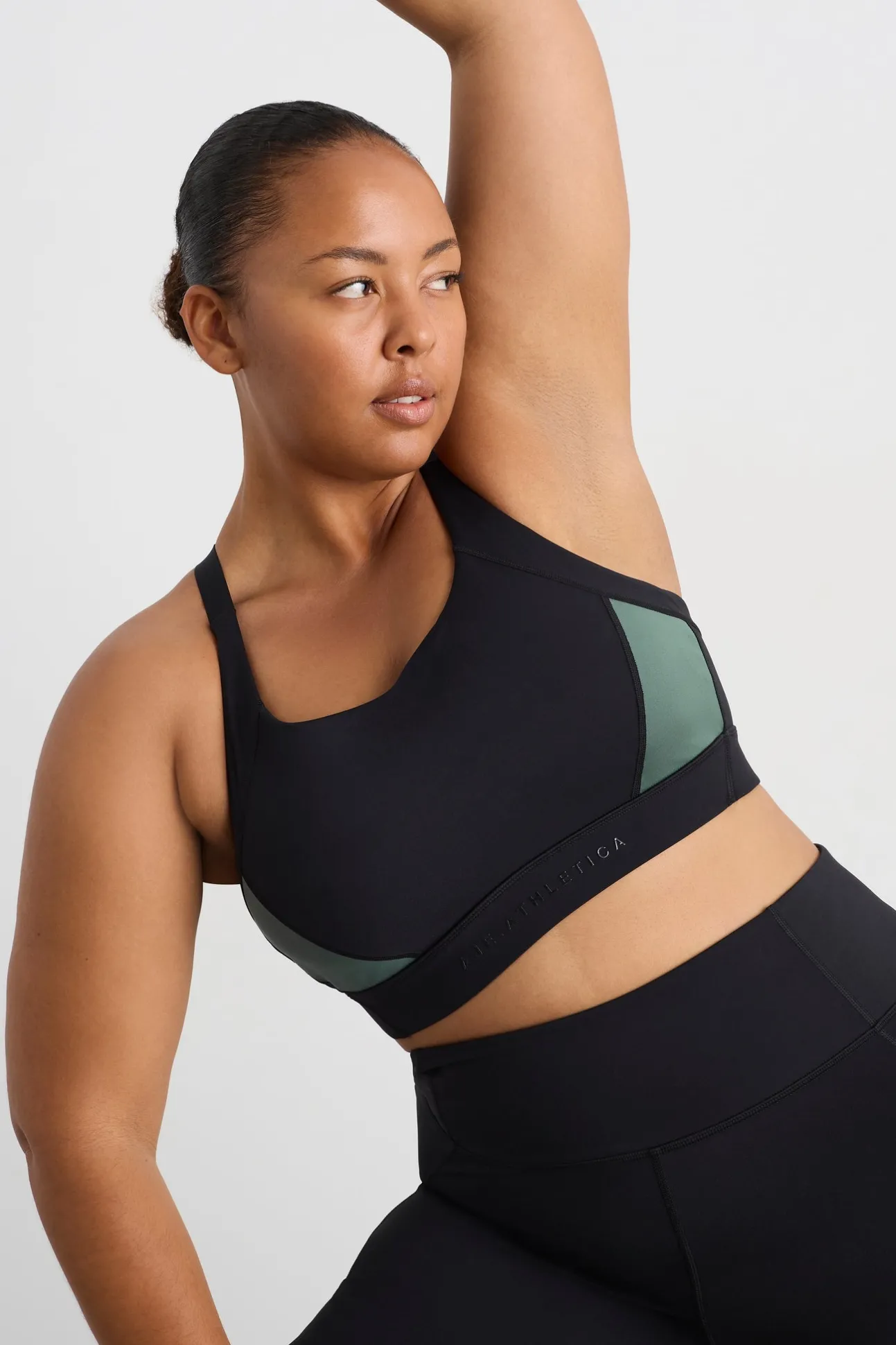 contrast_adjustable_strap_13-1.webp Contrast Adjustable Strap Sports Bra 321
