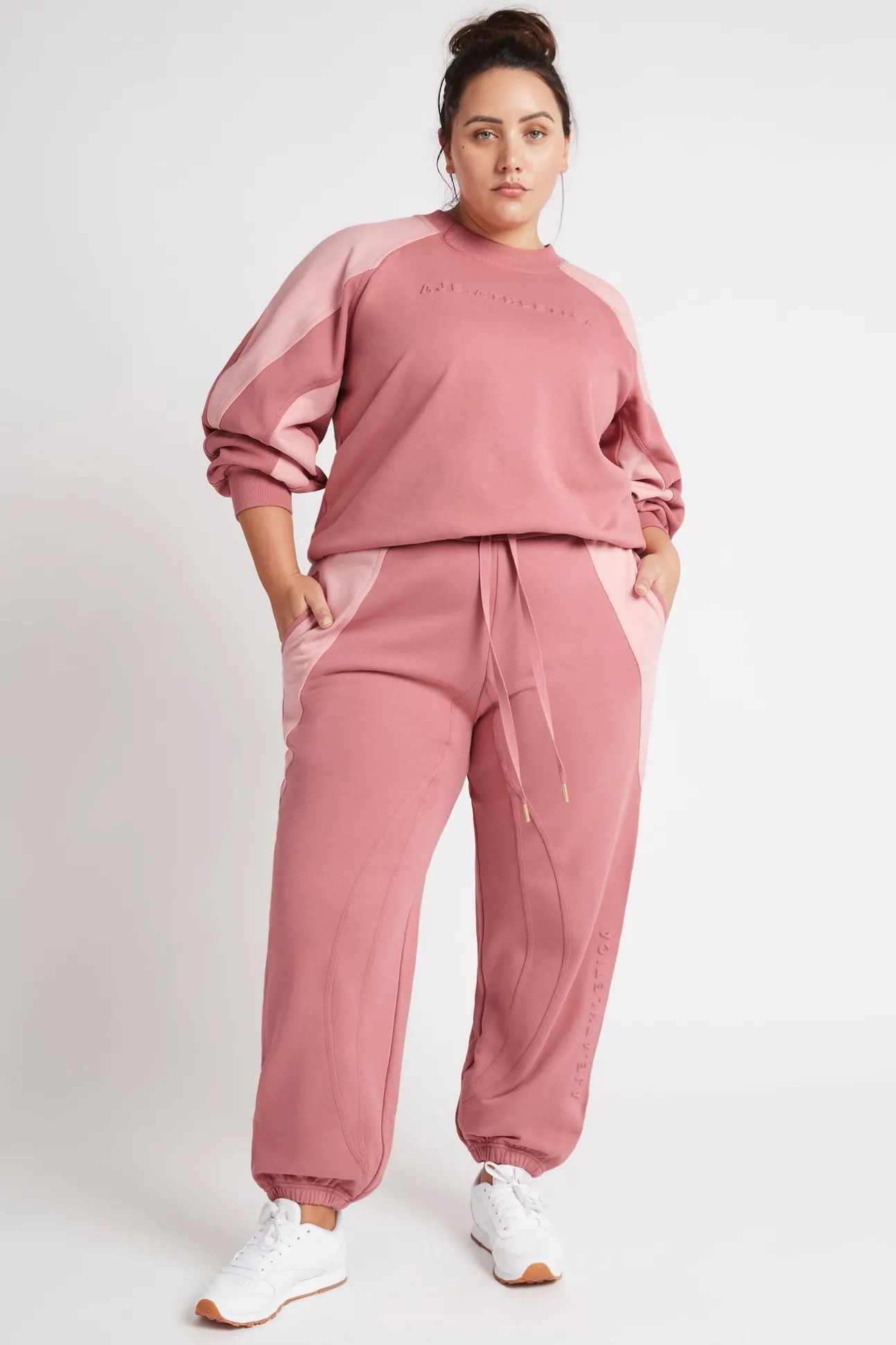 contrast_all_rounder_trac_10.webp Contrast All Rounder Trackpants 506