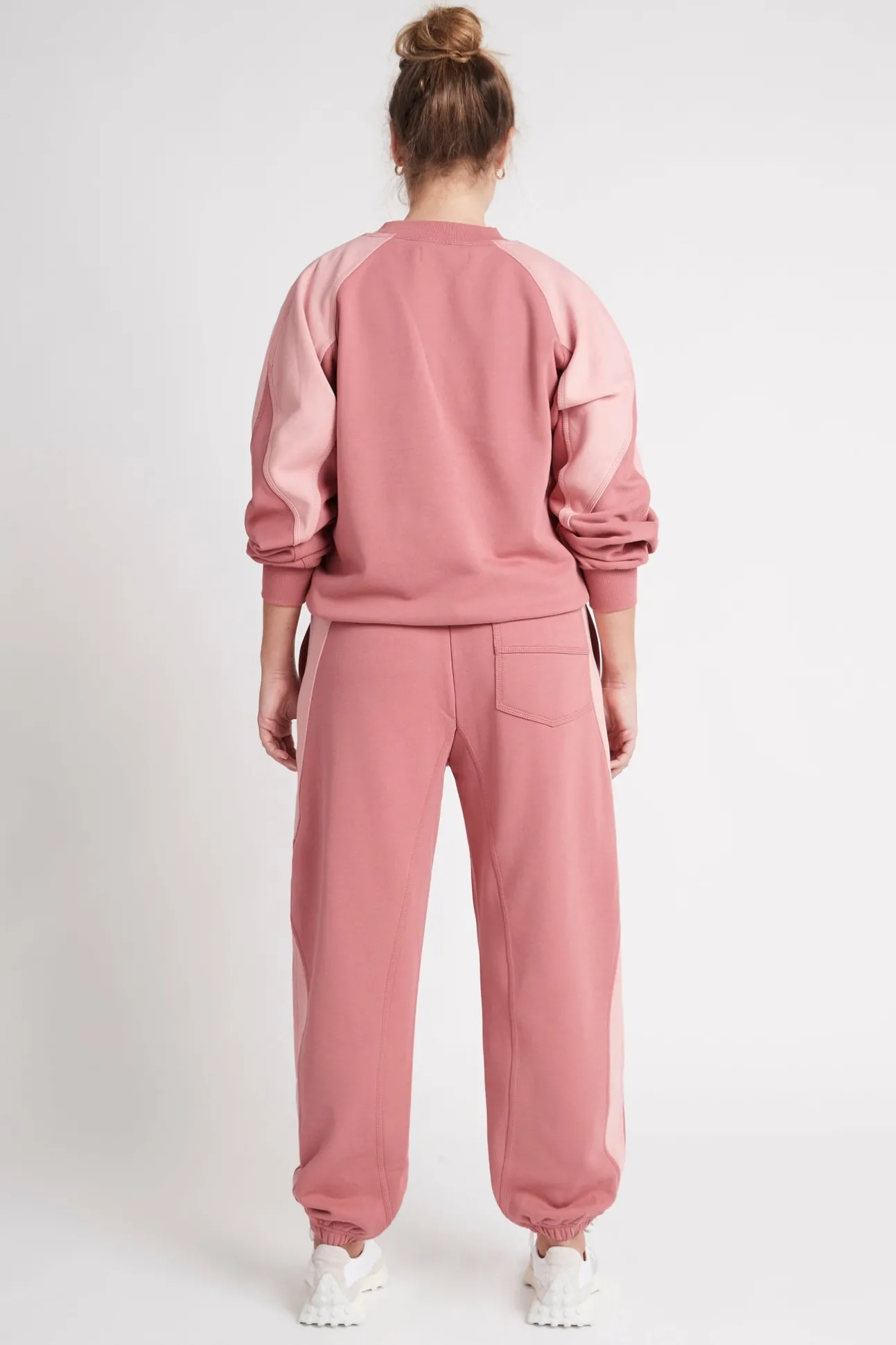 contrast_all_rounder_trac_9.webp Contrast All Rounder Trackpants 506