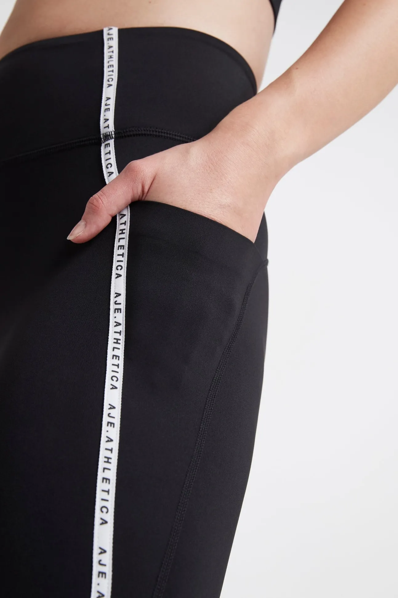 contrast_logo_full_length_3-1.webp Contrast Logo Full Length Legging 203