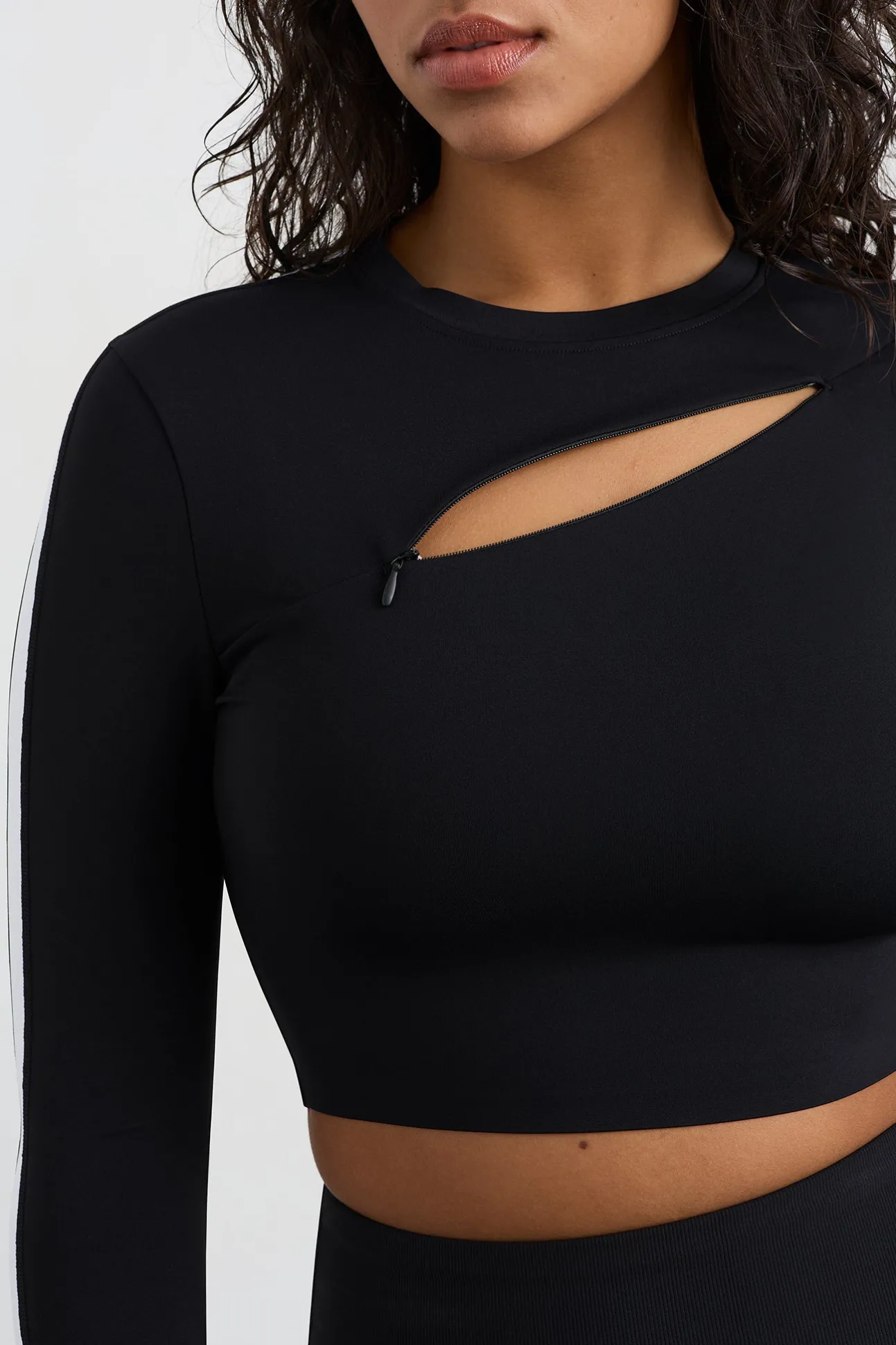 contrast_long_sleeve_crop_8.webp Contrast Long Sleeve Crop Top 389