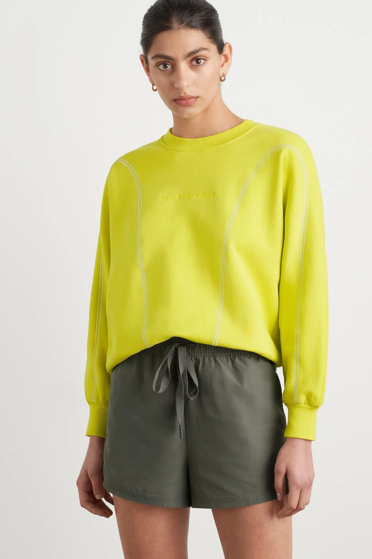 contrast_stitch_crew_jump_0.webp Contrast Stitch Crew Jumper 419