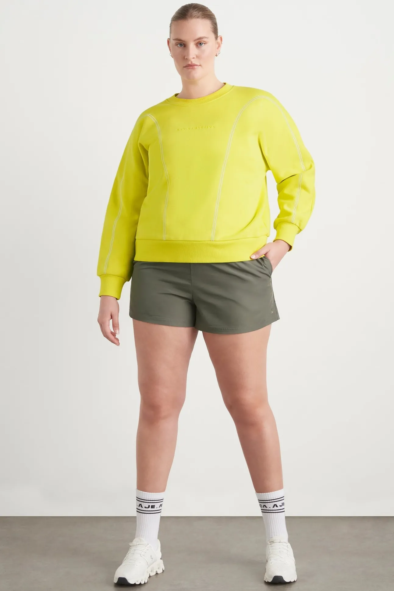contrast_stitch_crew_jump_11.webp Contrast Stitch Crew Jumper 419