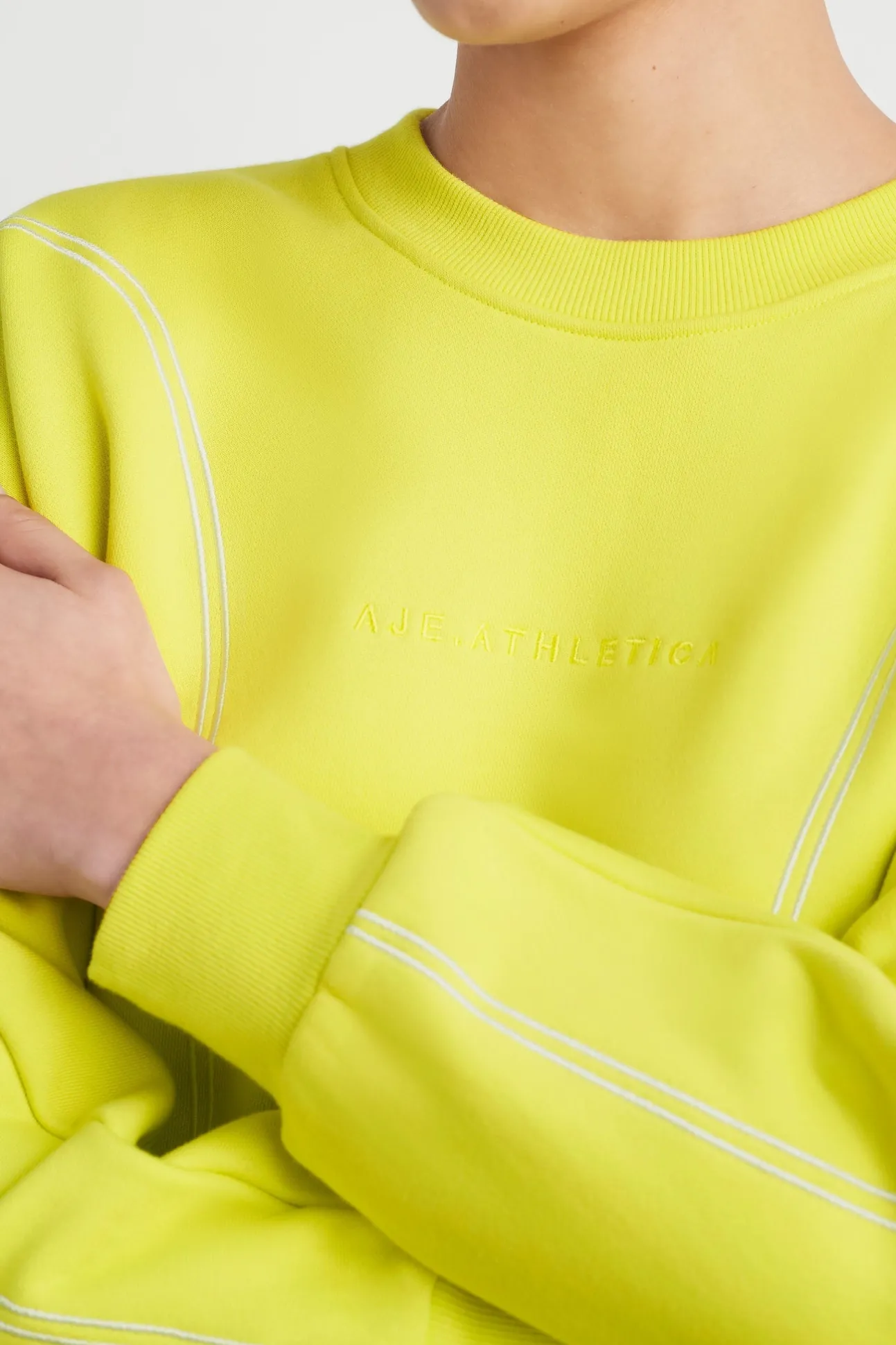 contrast_stitch_crew_jump_3.webp Contrast Stitch Crew Jumper 419