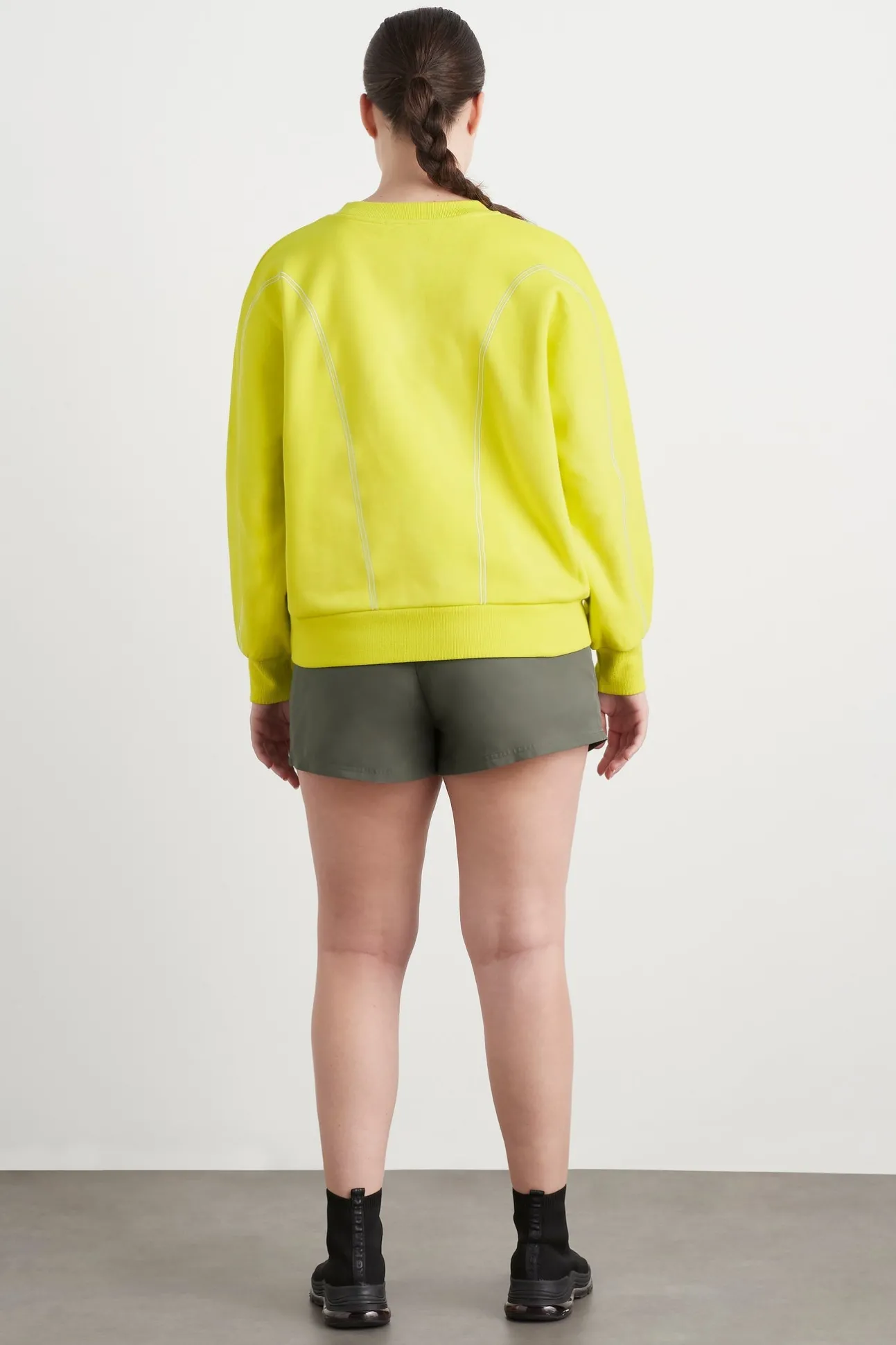 contrast_stitch_crew_jump_9.webp Contrast Stitch Crew Jumper 419