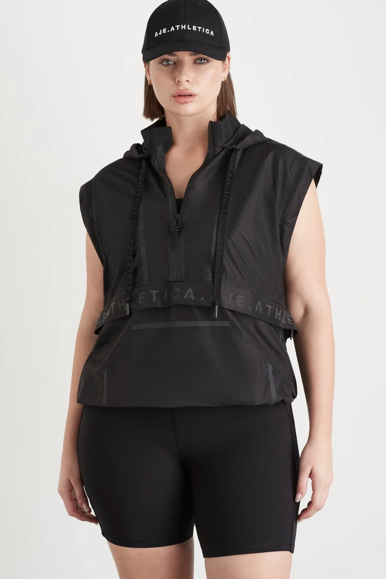 convertible_windbreaker_j_17-1.webp Convertible Windbreaker Jacket 701