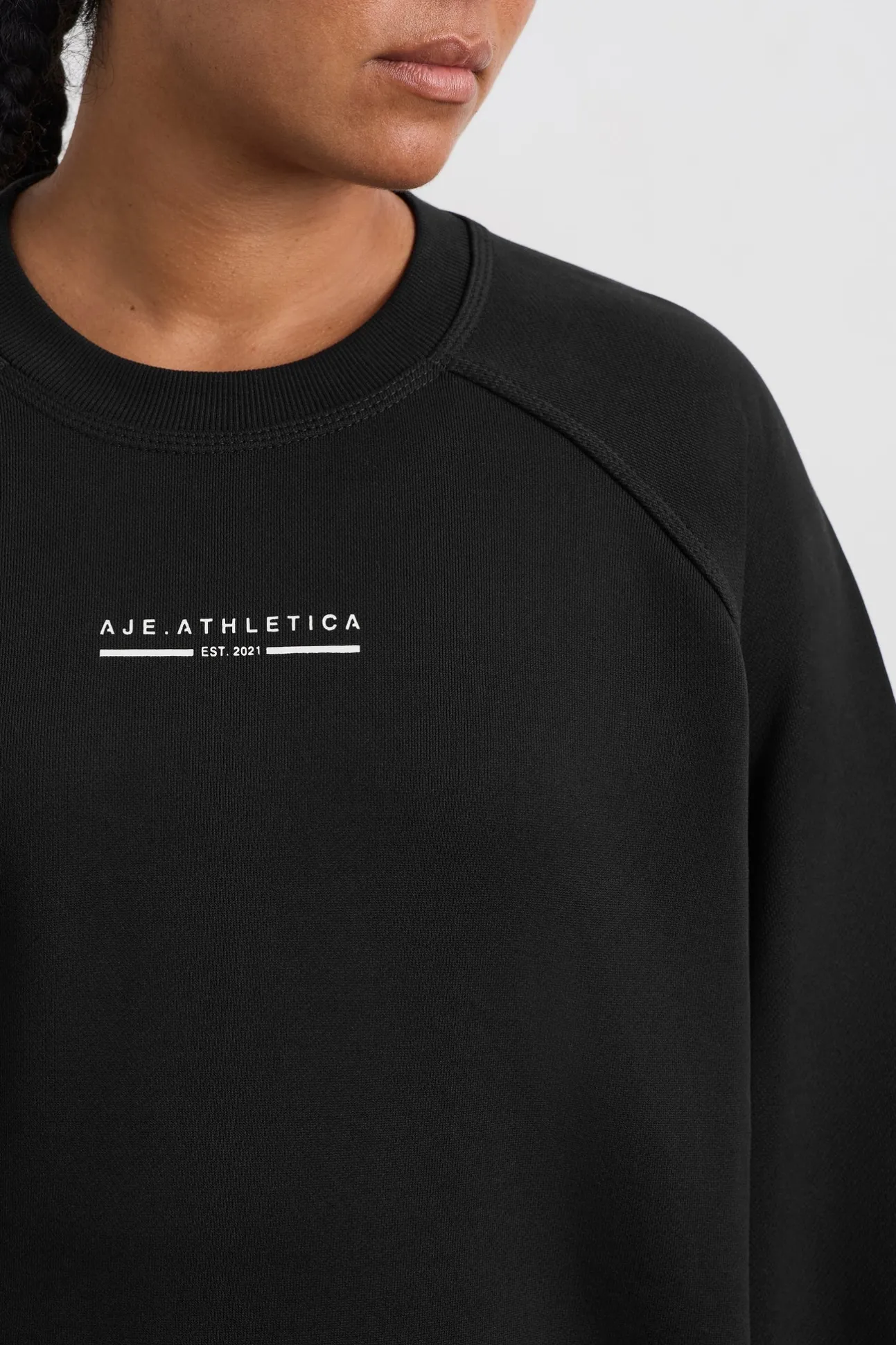 crew_neck_raglan_jumper__7.webp Crew Neck Raglan Jumper 436