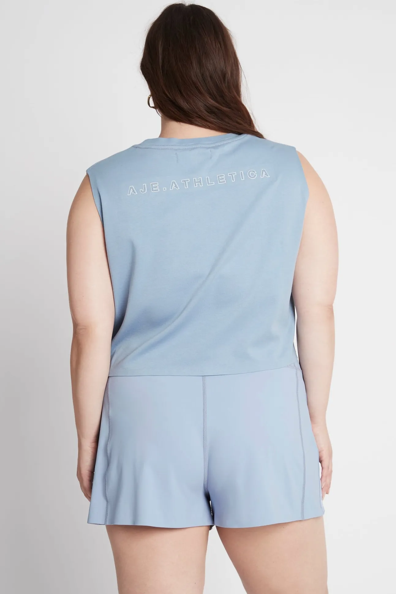 cropped_embossed_signatur_13-2.webp Cropped Embossed Signature Logo Tank 112
