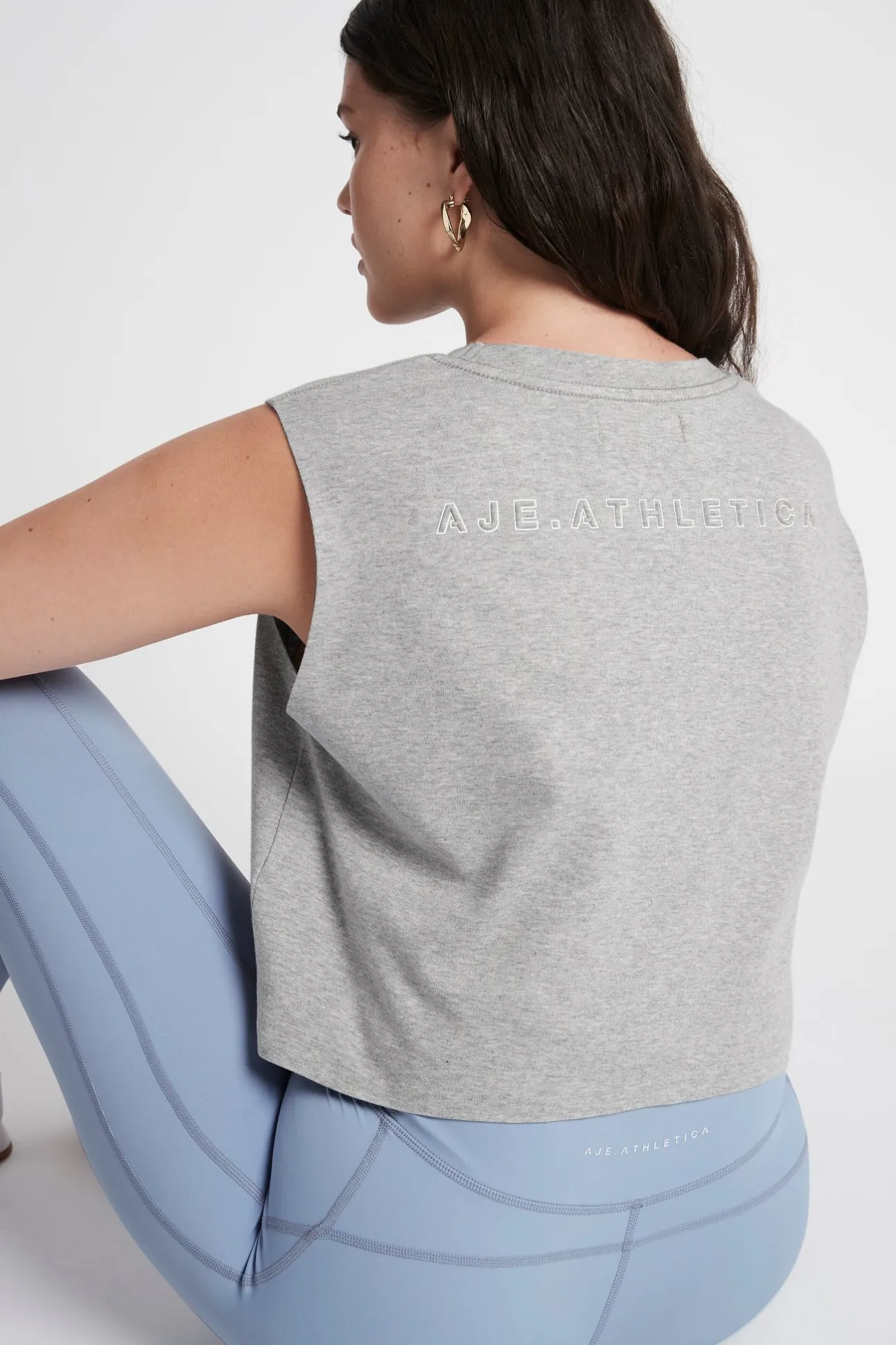 cropped_embossed_signatur_8-1.webp Cropped Embossed Signature Logo Tank 112