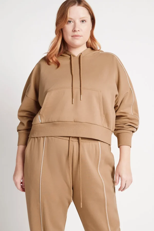 Cropped Essential Contrast Piping Hoodie 405