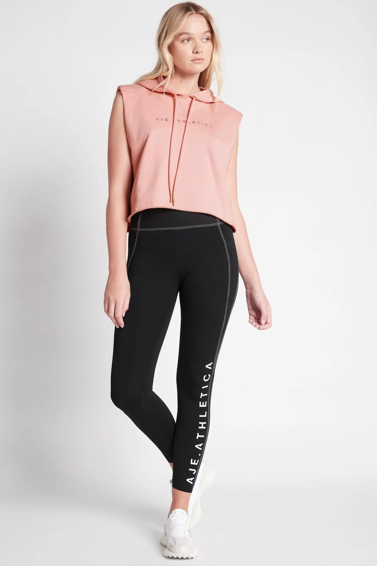 cropped_established_short_5.webp Cropped Established Short Sleeve Hoodie 402