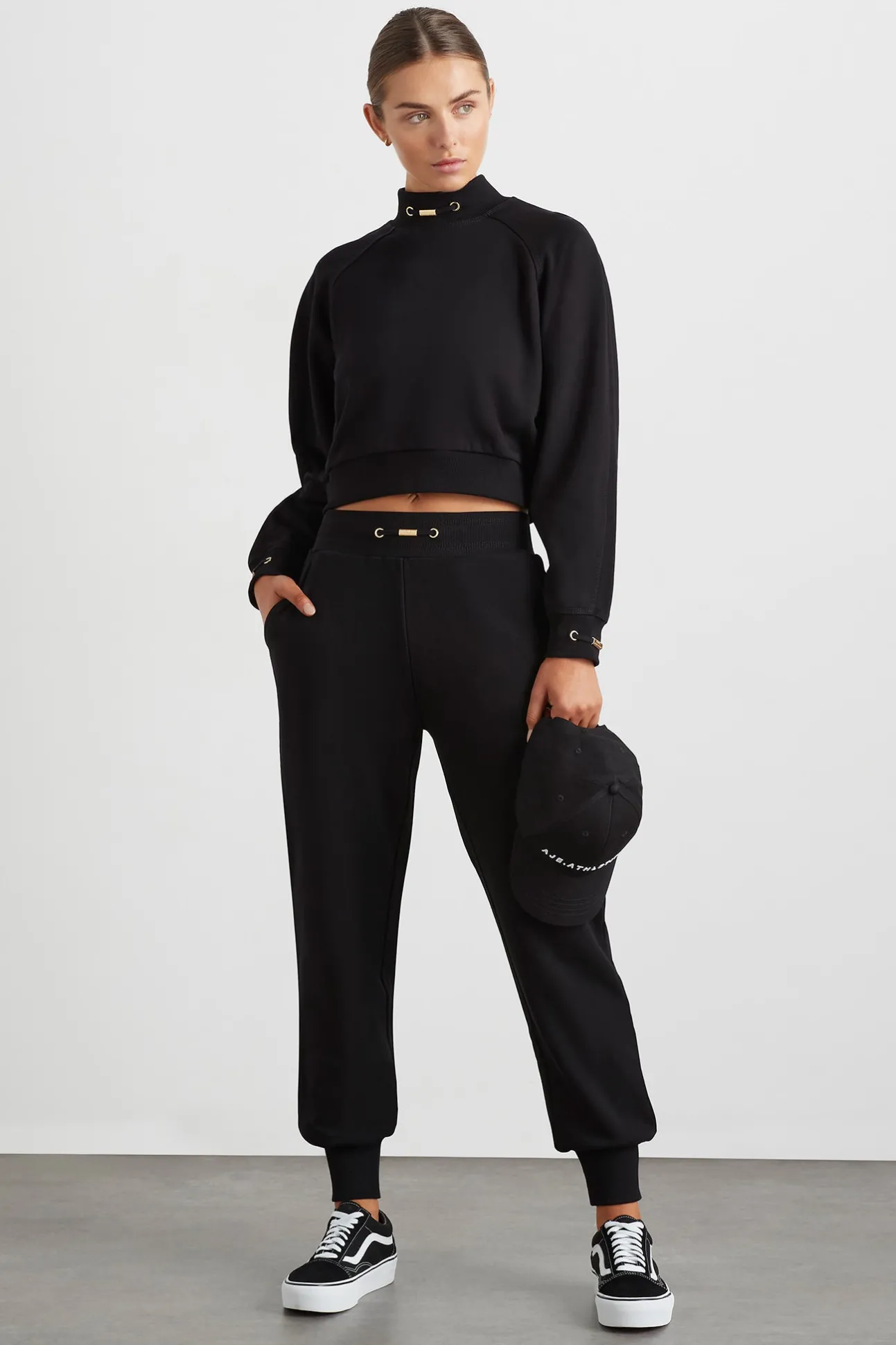cropped_fleece_funnel_nec_2.webp Cropped Fleece Funnel Neck Jumper 408