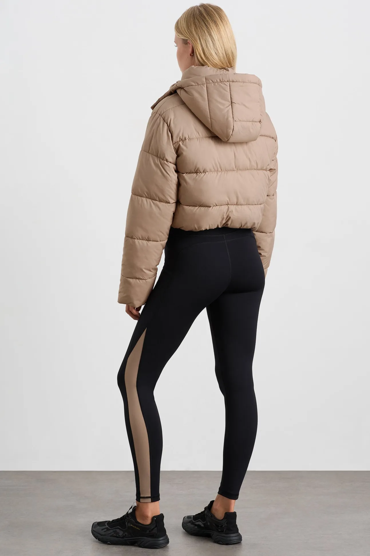 cropped_hooded_puffer_jac_6-1.webp Cropped Hooded Puffer Jacket 764