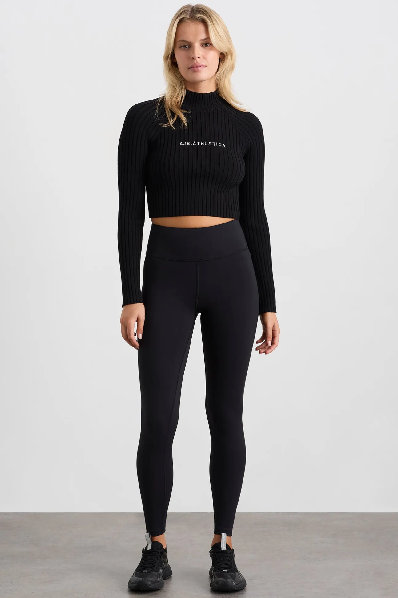 cropped_knitted_long_slee_2.webp Cropped Knitted Long Sleeve Top 437