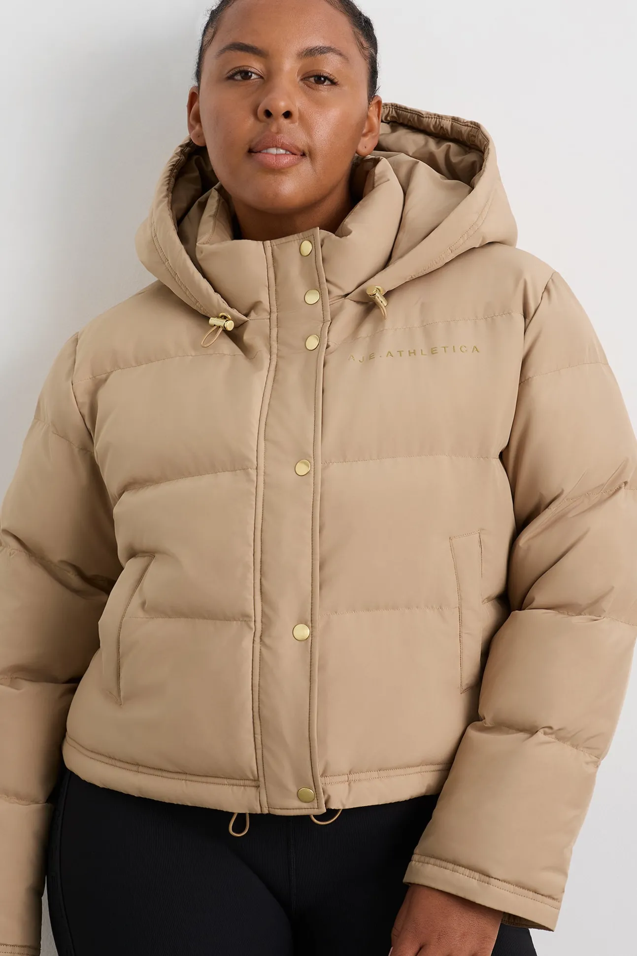 cropped_signature_logo_ho_13.webp Cropped Signature Logo Hooded Puffer 711