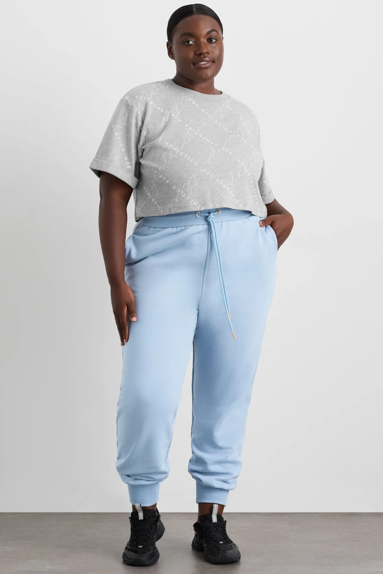 cropped_tee__11-2.webp Cropped Tee 105