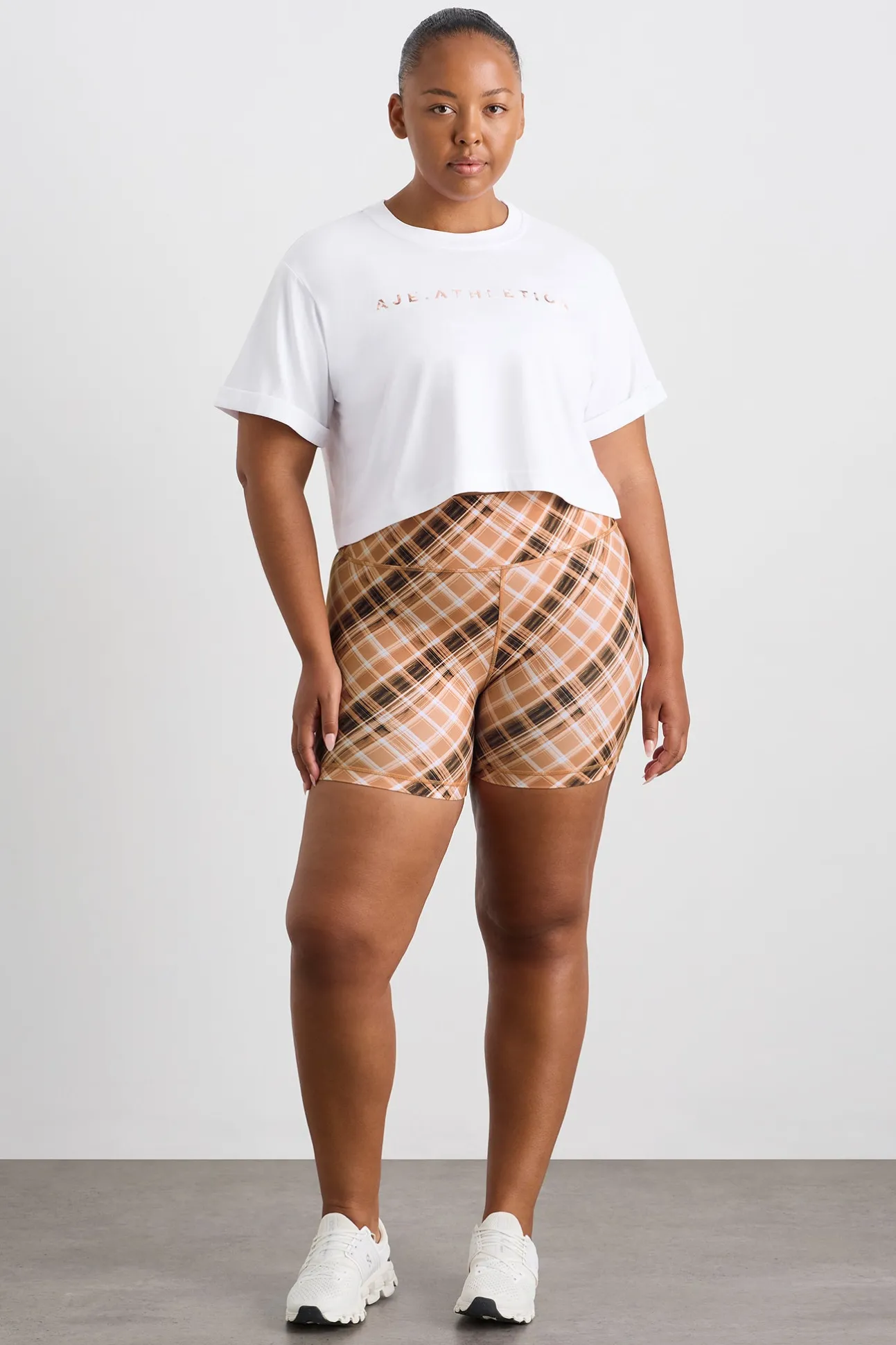 cropped_tee__12-1.webp Cropped Tee 105