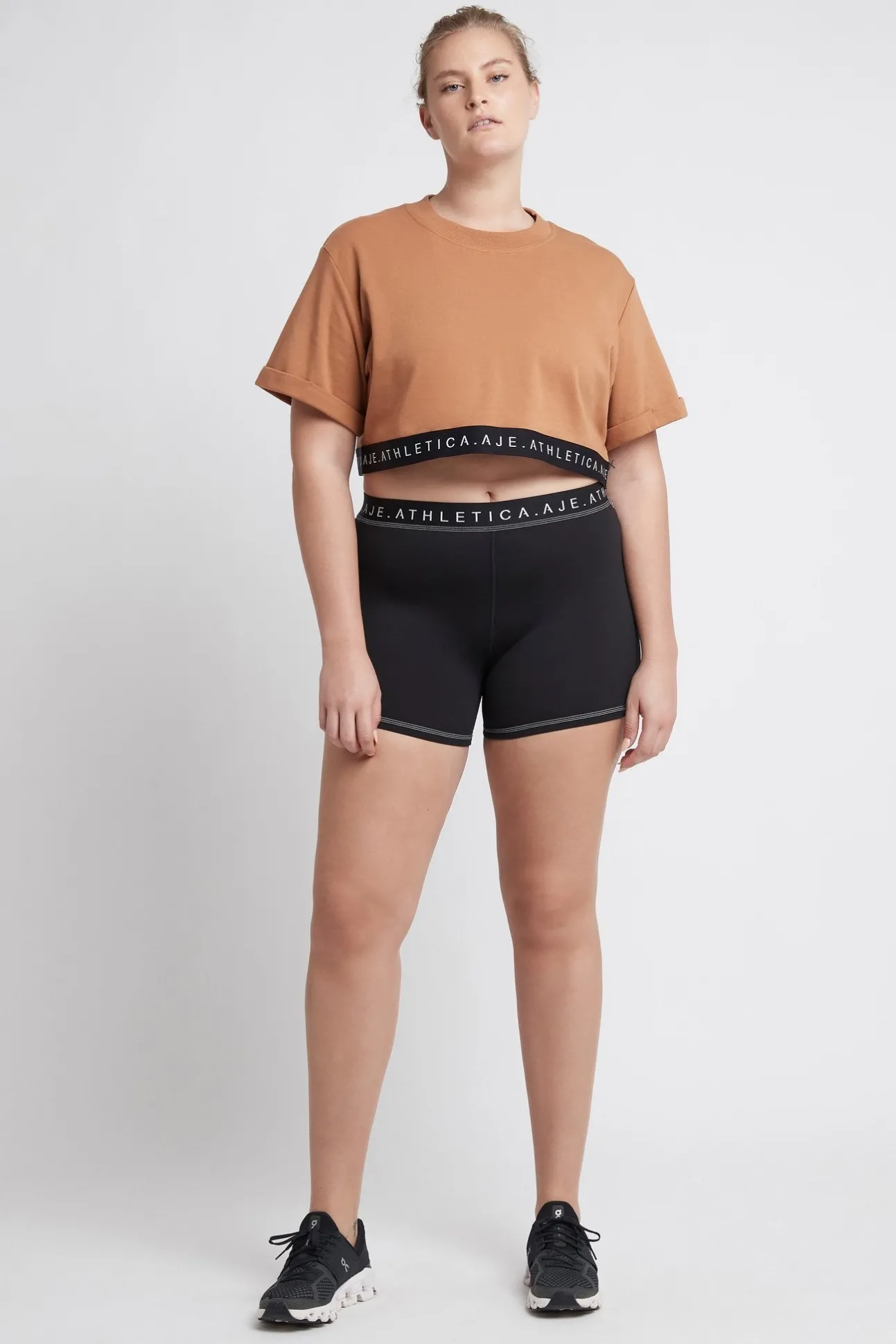 cropped_tshirt__17.webp Cropped T-Shirt 006