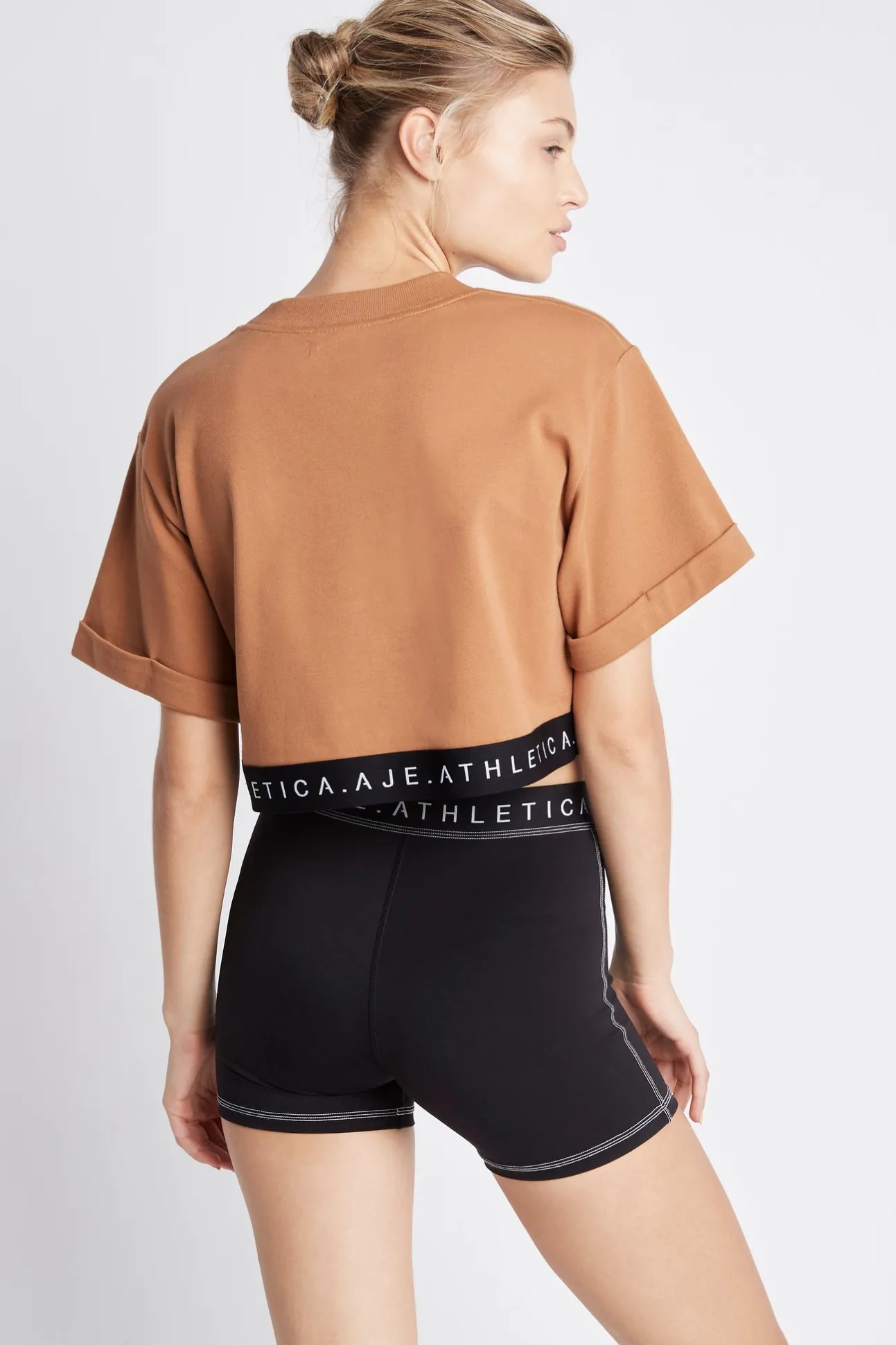cropped_tshirt__4.webp Cropped T-Shirt 006